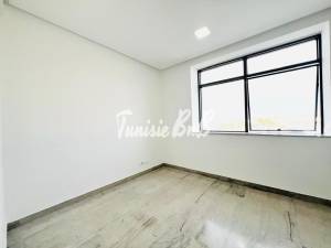 La Marsa Berge Du Lac Location Appart. 1 pice A  un bureau a4 au lac3 ref827a