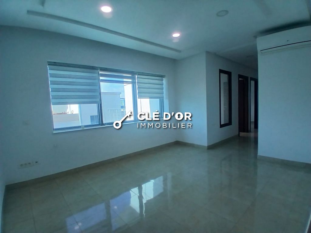 La Marsa Berge Du Lac Location Appart. 5 pices+ Bureaux  h 5 au lac 2