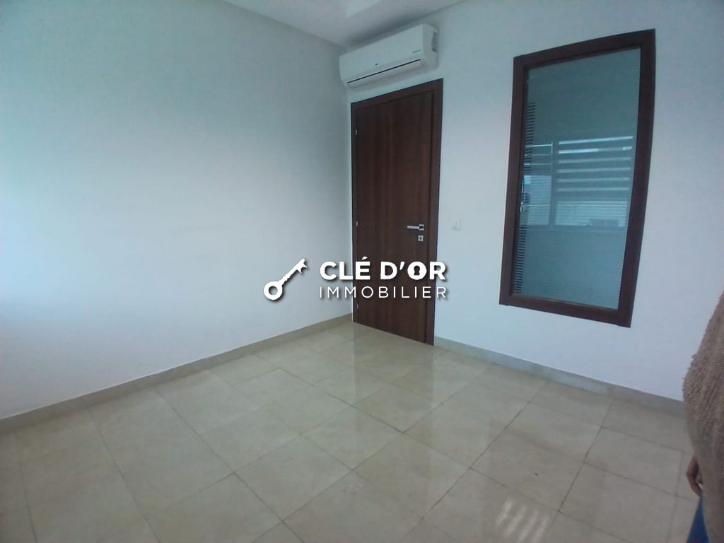 La Marsa Berge Du Lac Location Appart. 5 pices+ Bureaux  h 5 au lac 2