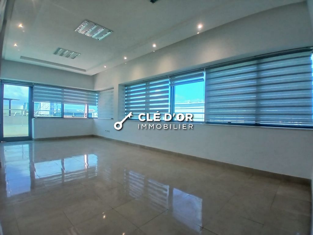 La Marsa Berge Du Lac Location Appart. 5 pices+ Bureaux  h 5 au lac 2