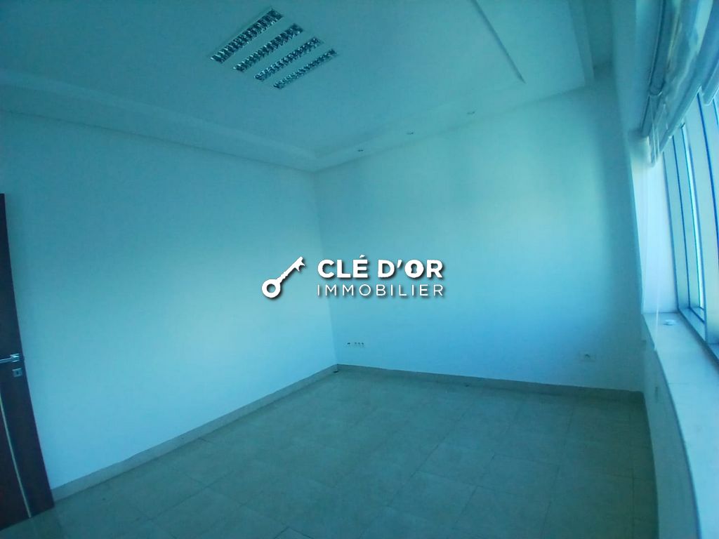 La Marsa Berge Du Lac Location Appart. 5 pices+ Bureaux  h 5 au lac 2