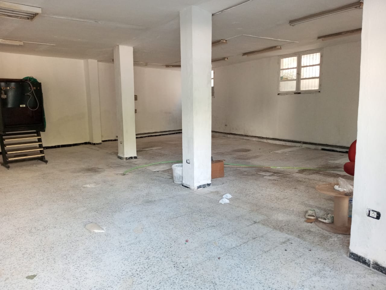 La Marsa Sidi Daoud Bureaux & Commerces Atelier,Garage Dpt de 240 mtre carre