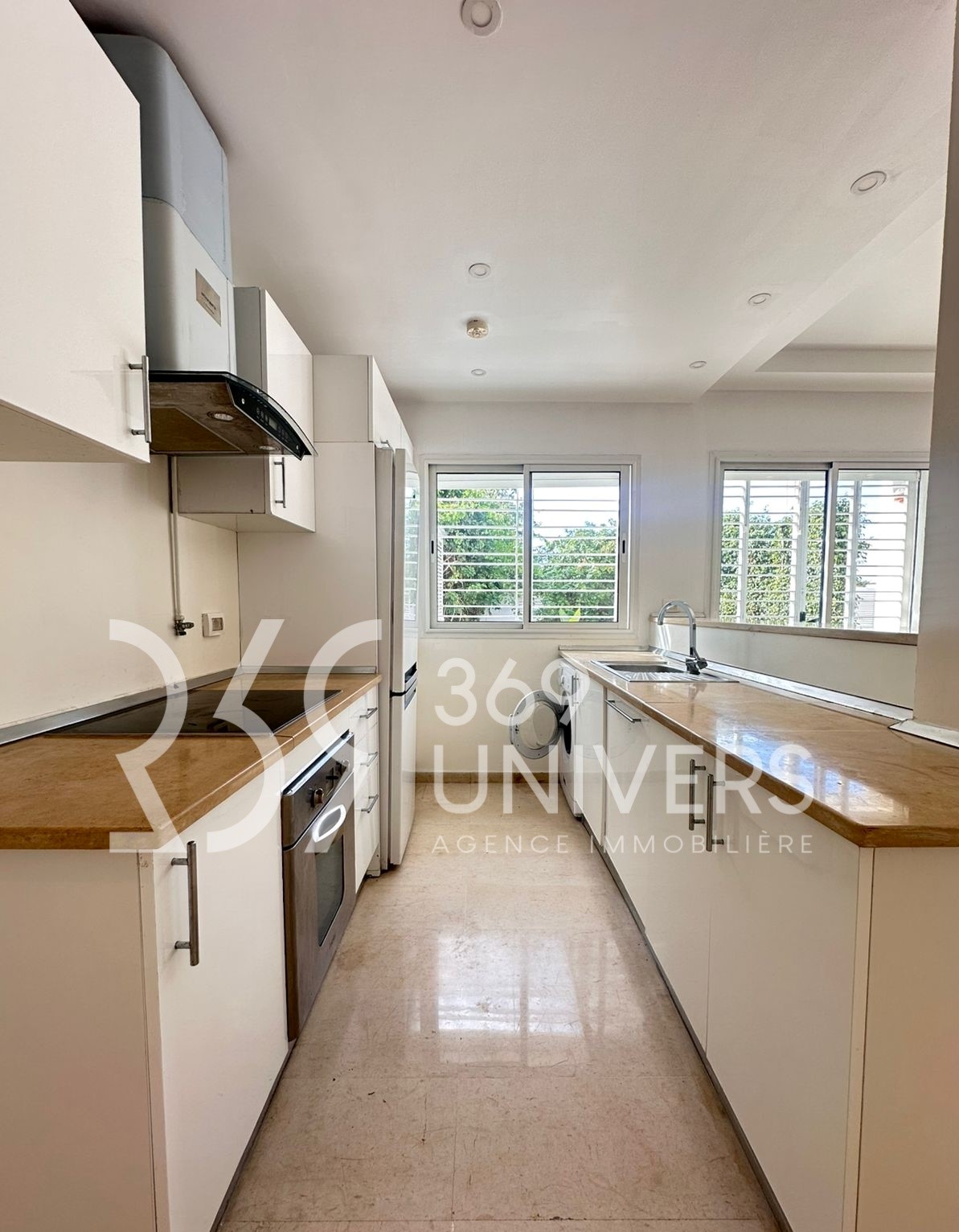 La Marsa Gammart Location Appart. 3 pices Appartement avec terrasse  la marsa ref ra036