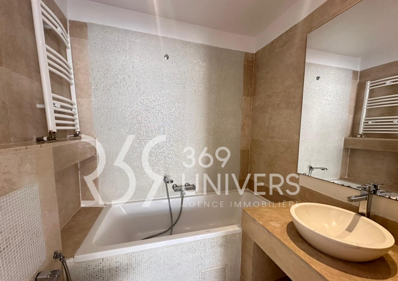 La Marsa Gammart Location Appart. 3 pices Appartement avec terrasse  la marsa ref ra036