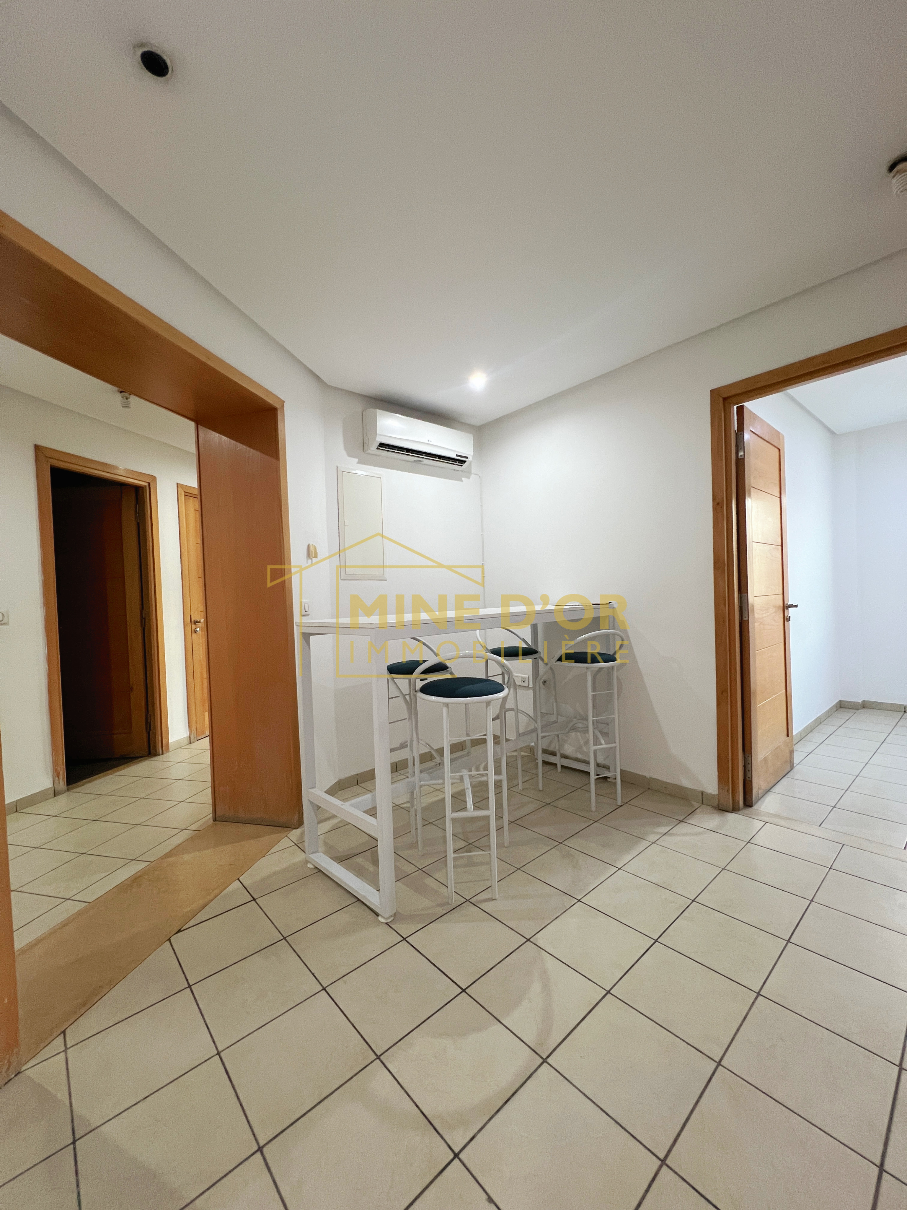 Cite El Khadra Zone urbaine nord Bureaux & Commerces Bureau Bureau luxueux h4 au coeur centre urbain nord