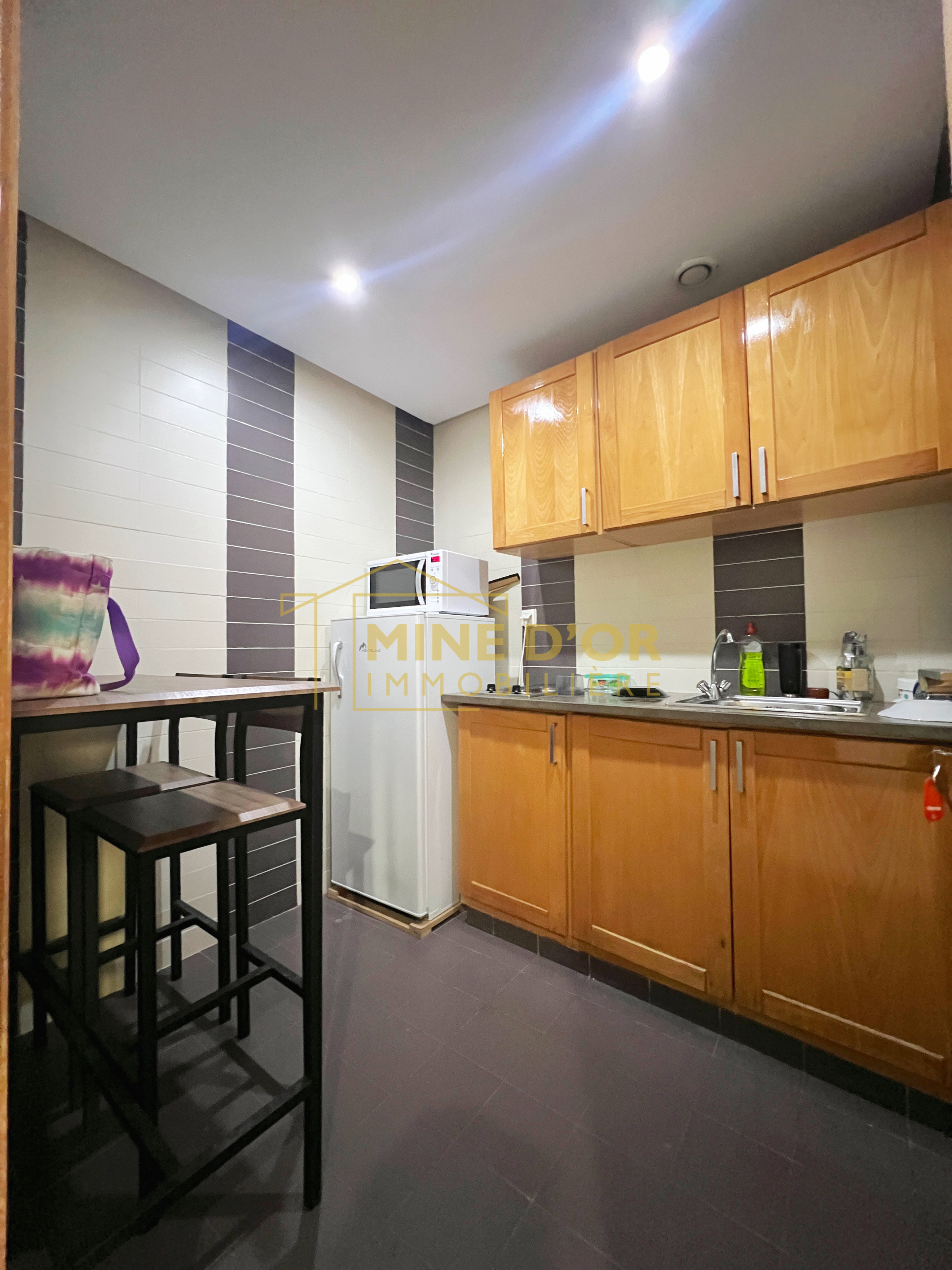 Cite El Khadra Zone urbaine nord Bureaux & Commerces Bureau Bureau luxueux h4 au coeur centre urbain nord