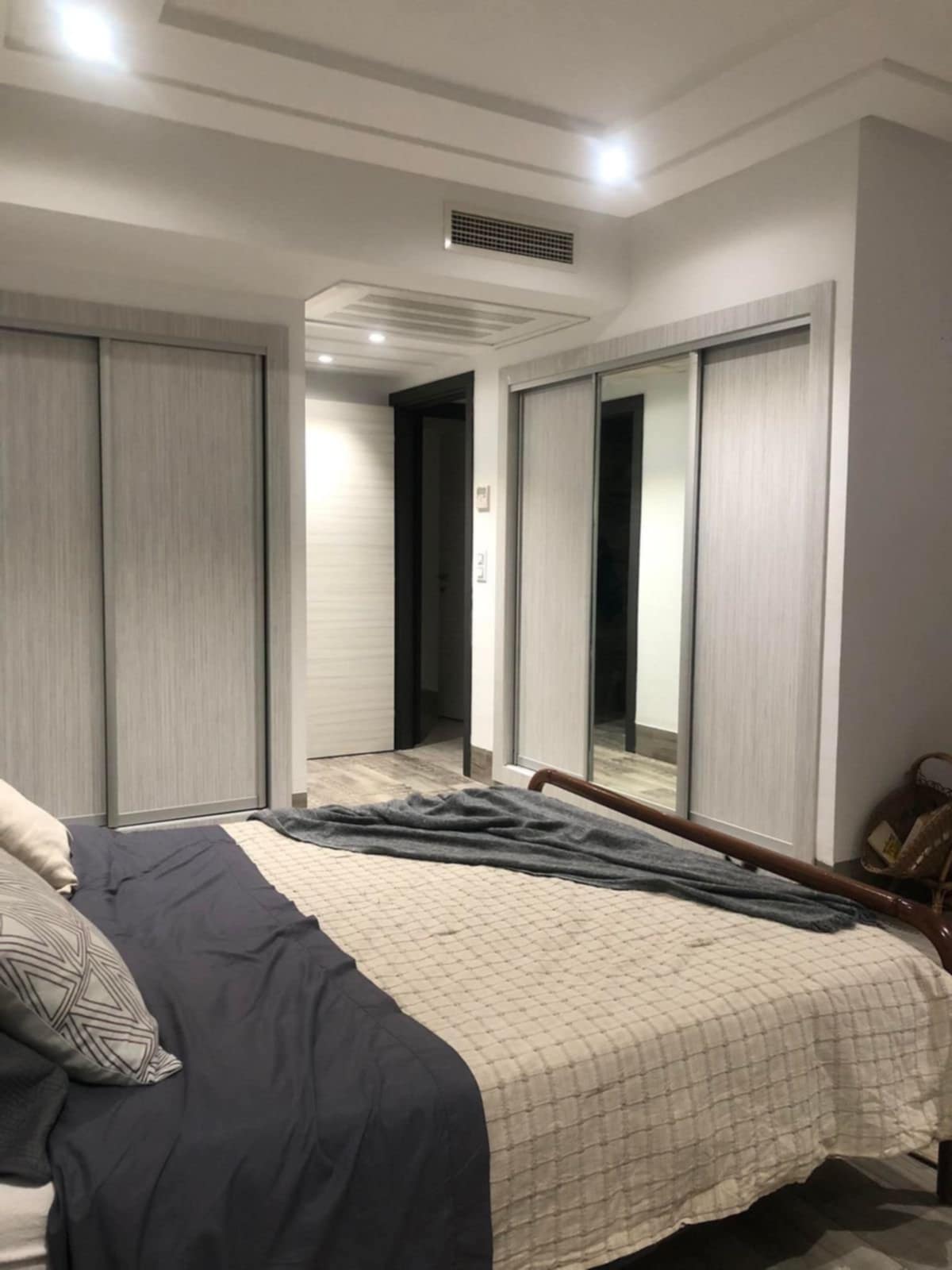 Ariana Ville Cite Ennasr 2 Vente Appart. 5 pices+ Bel et grand apt ennasr 2