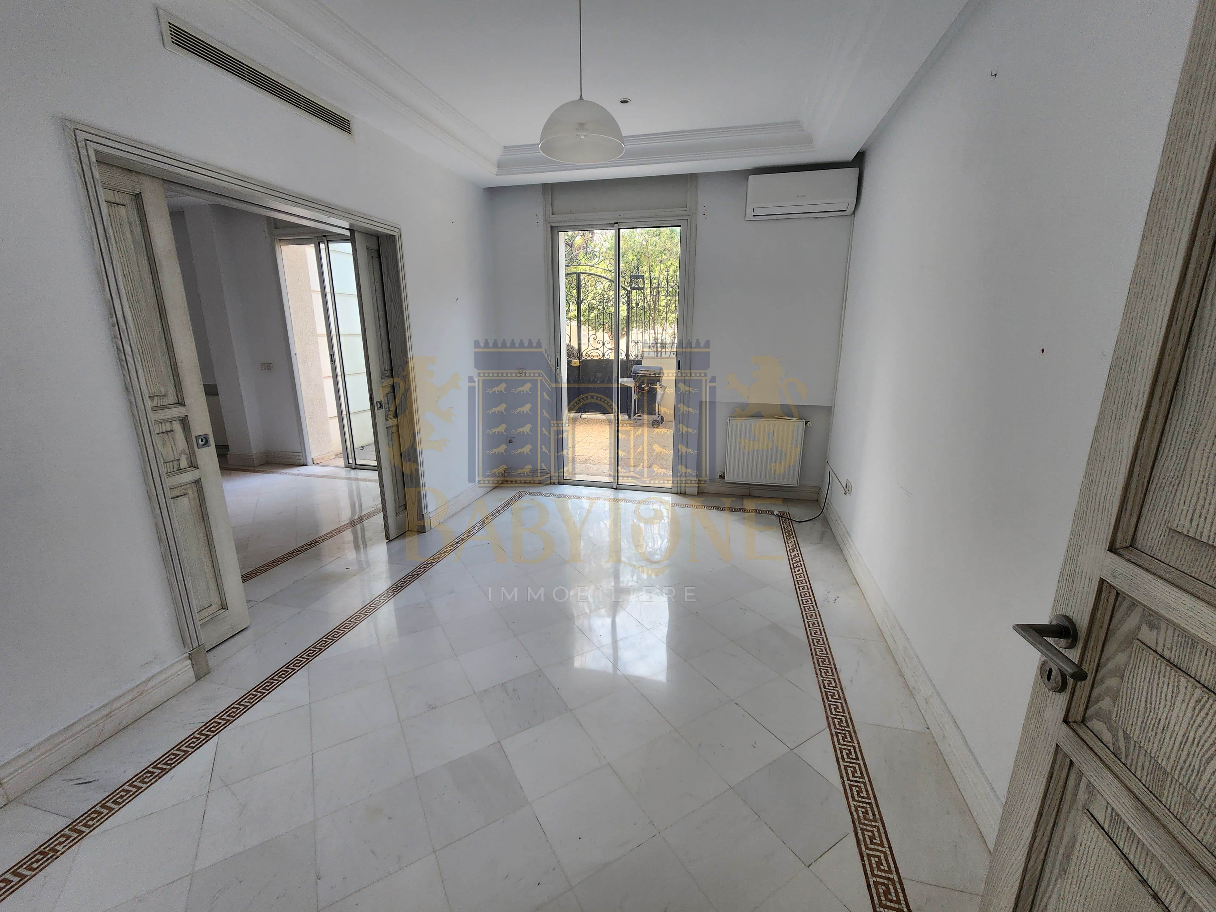 La Marsa Marsa Safsaf Location Appart. 4 pices Un s3  la marsa plage