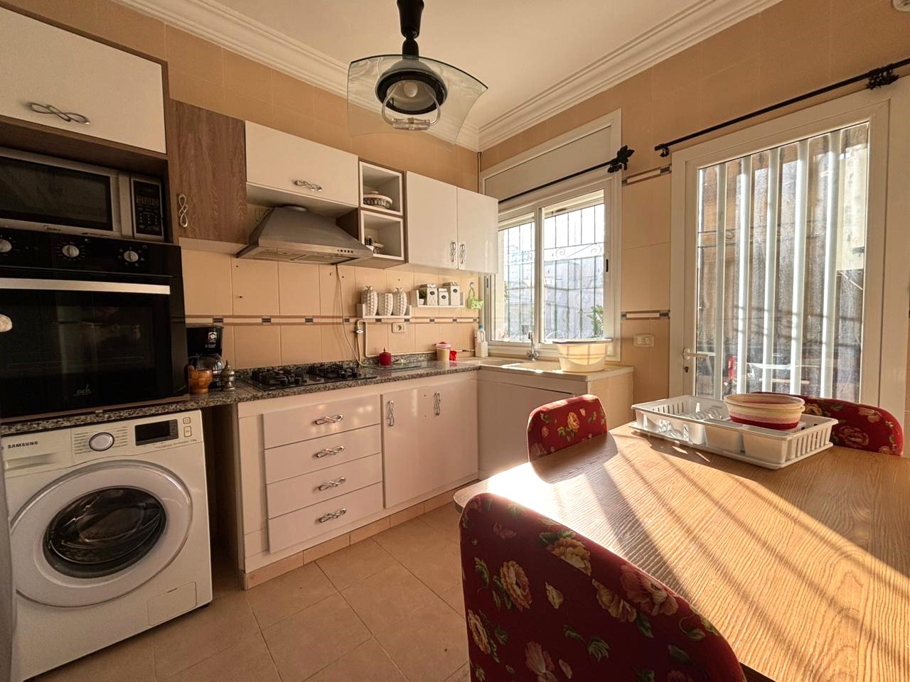 La Marsa Sidi Daoud Location Appart. 3 pices Etage de villa s2 meubl  sidi daoued