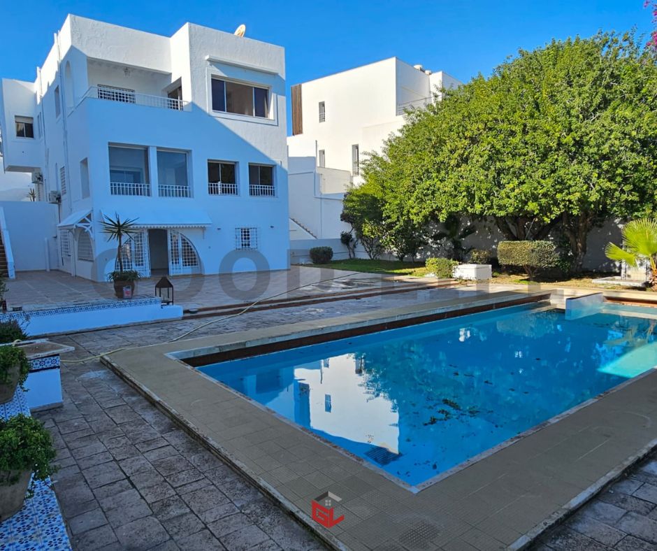 La Marsa Gammart Location Duplex Villa d'exception sur plusieurs niveaux  gammarth