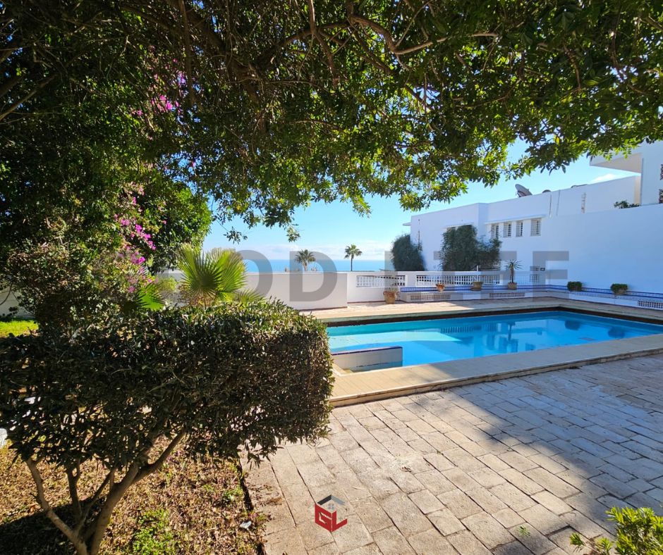 La Marsa Gammart Location Duplex Villa d'exception sur plusieurs niveaux  gammarth