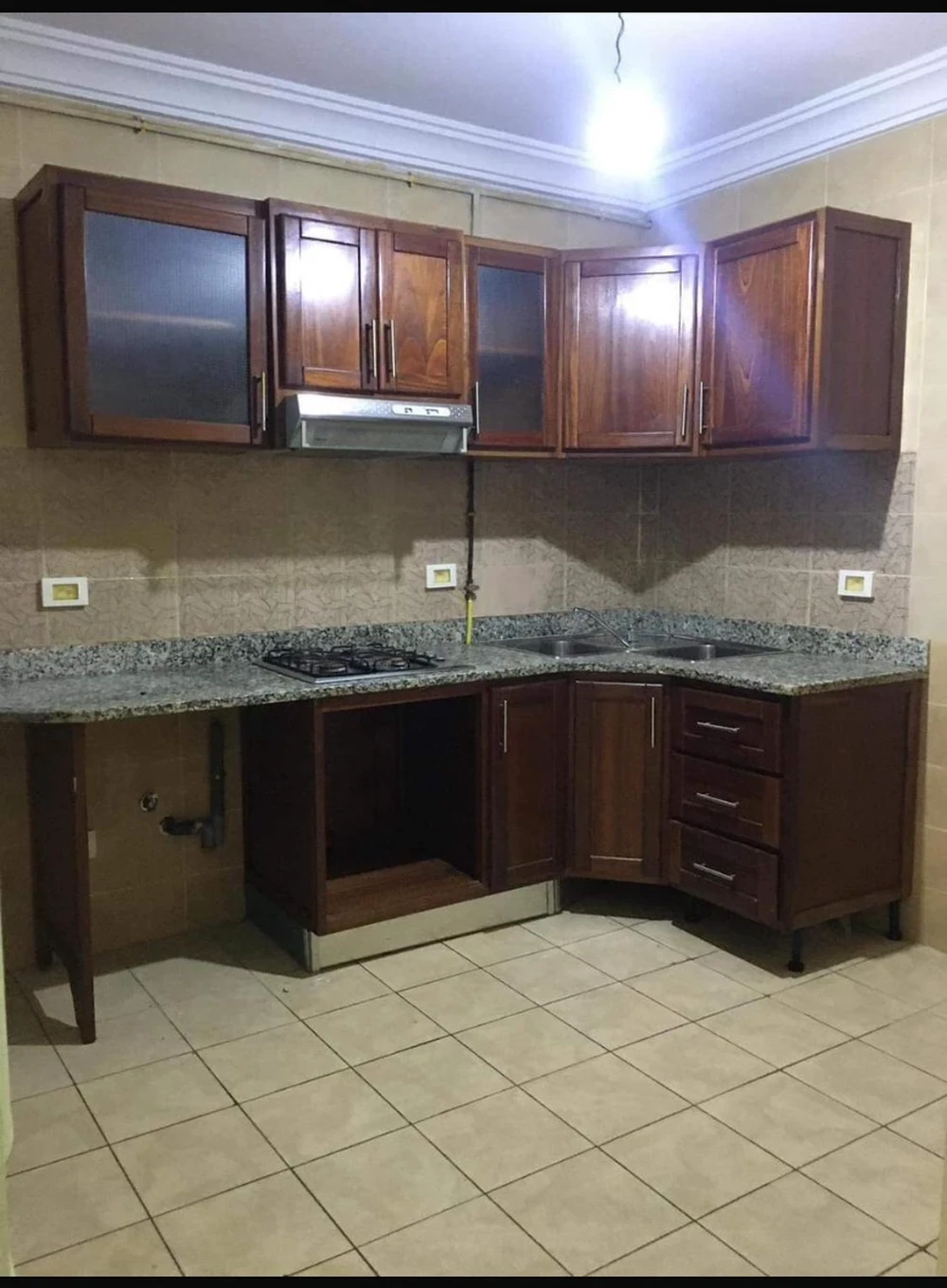 Carthage Cite Mohamed Ali Vente Appart. 3 pices S plus 3 au reez de chausse avec ppss