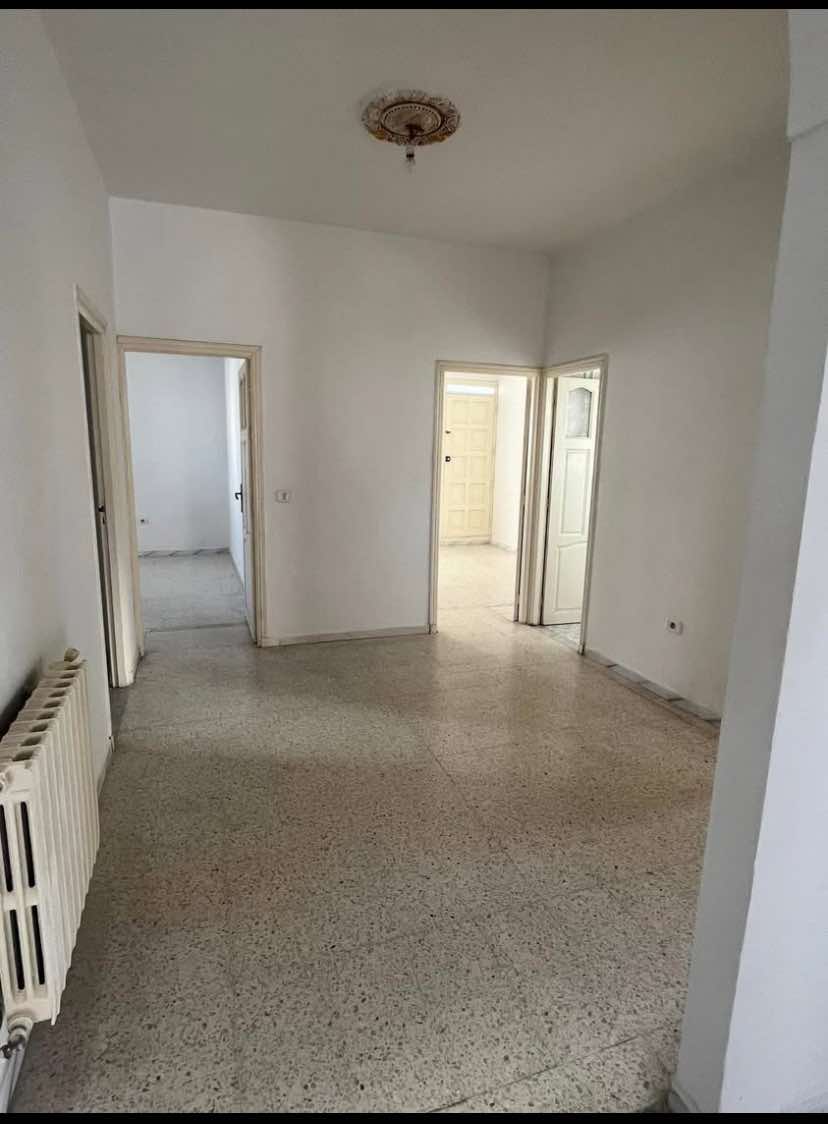 Ain Zaghouan Jardins de Carthage Location Appart. 3 pices Etage de villa spacieux avec entree independant