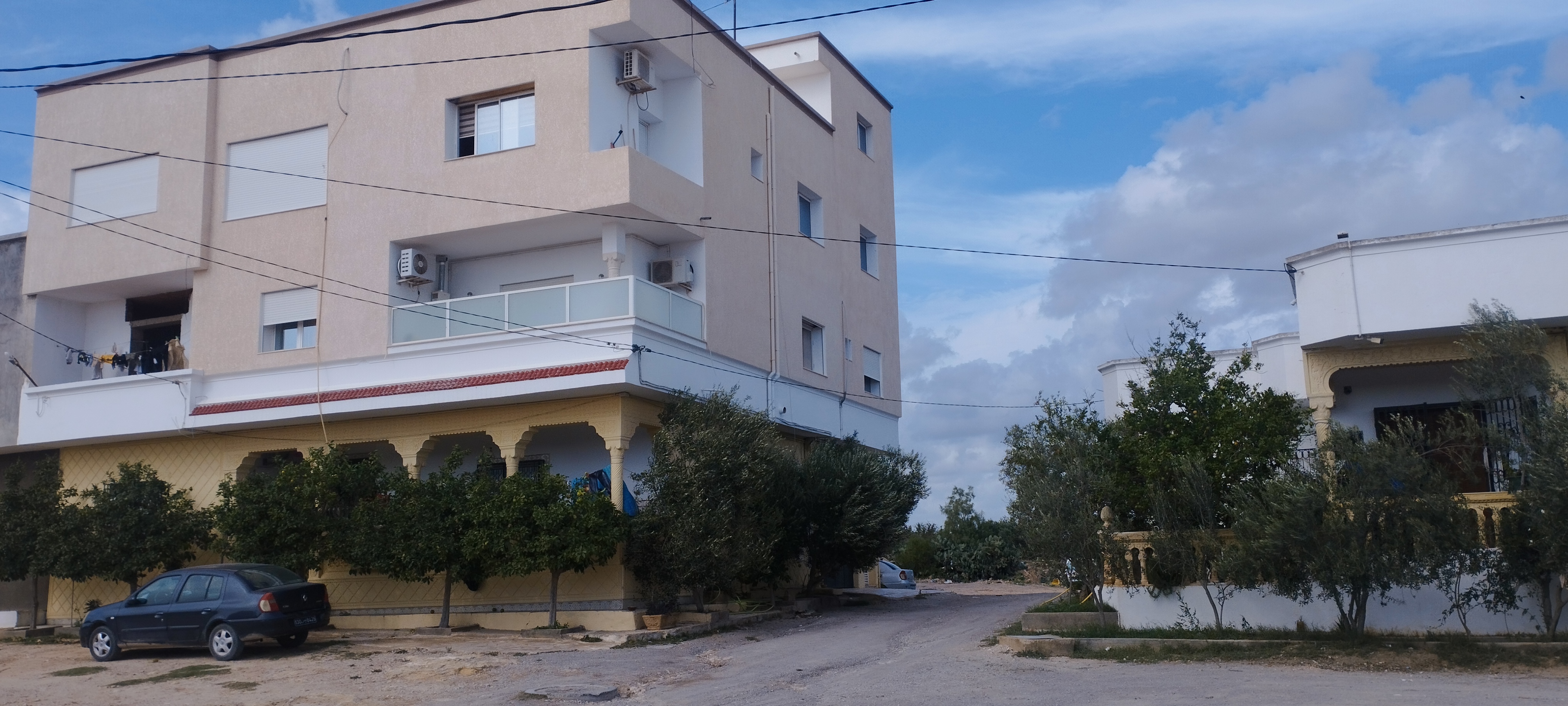 Beni Khiar Diar Ben Salem Vente Duplex 4 maisons et 1 studios