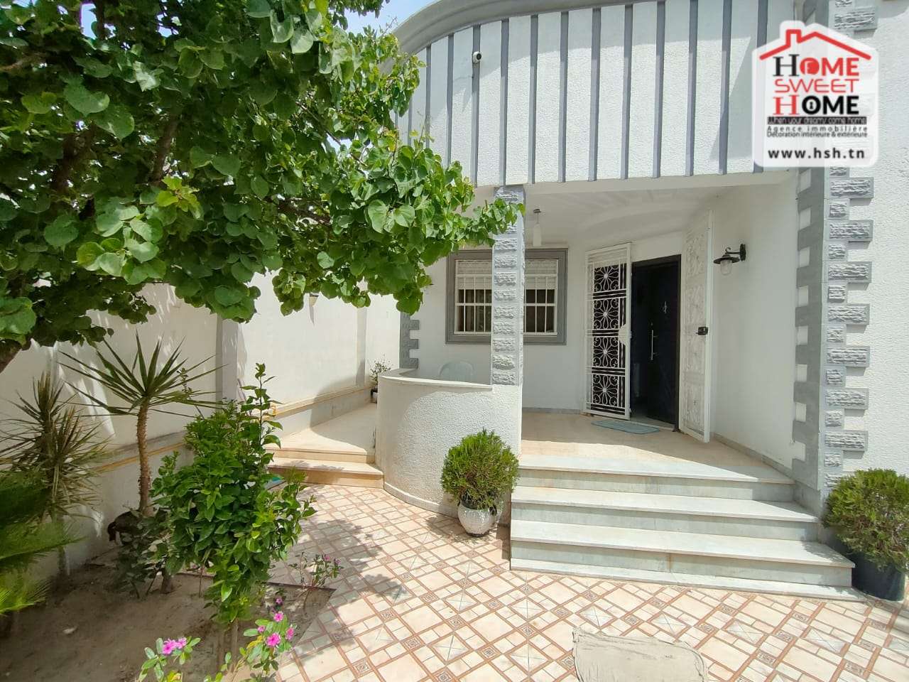 Ezzahra Ezzahra Vente Appart. 5 pices+ Villa oktavi  ezzahra