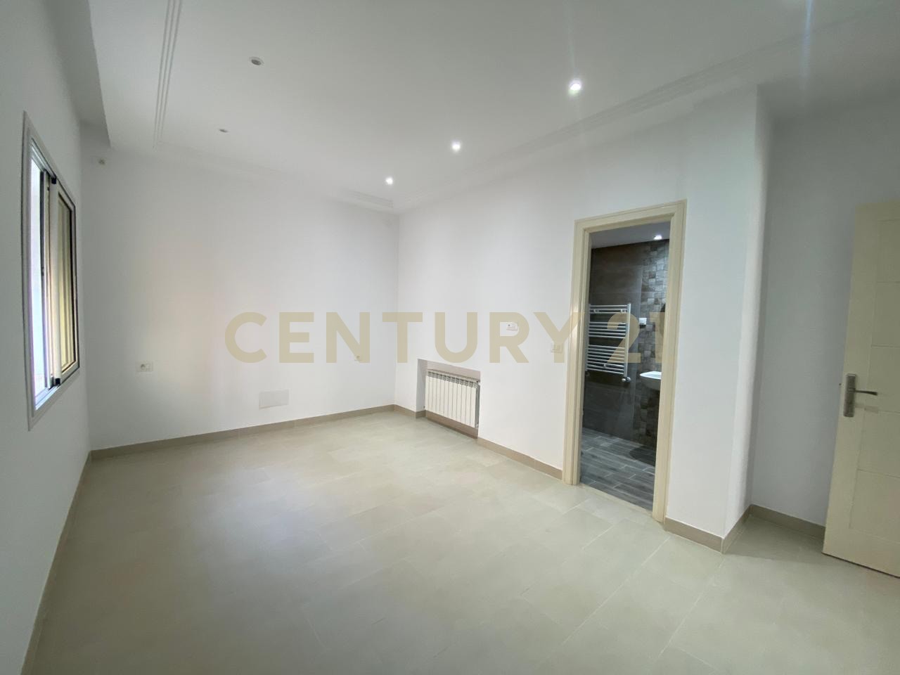 Nabeul Cite El Mahrsi 1 Location Appart. 4 pices Appartement  sidi mahrsi