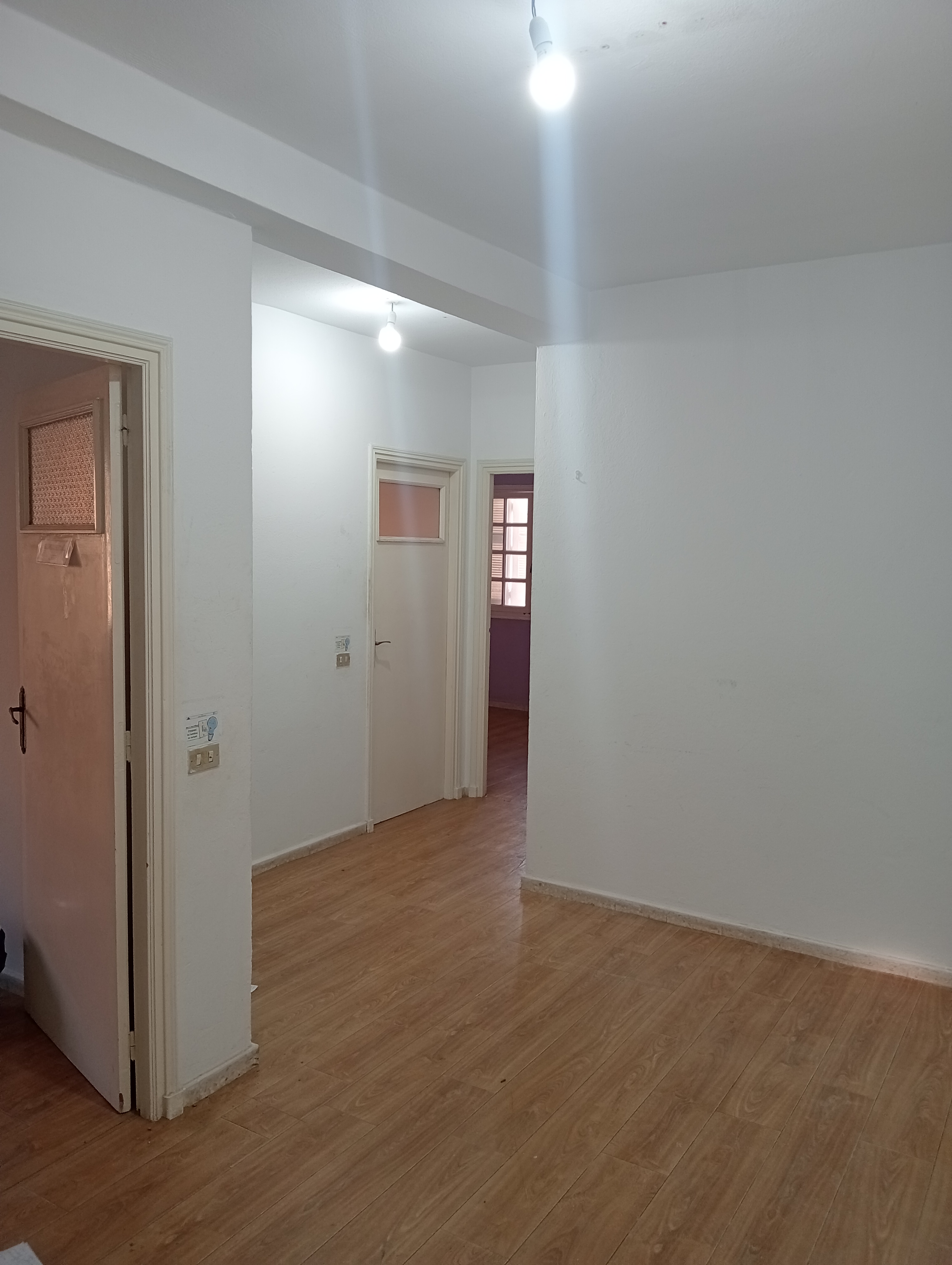 Megrine Megrine Location Appart. 3 pices Bureau  s3