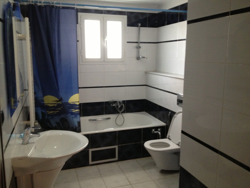 Ariana Ville Riadh Landlous Location Appart. 3 pices S2 meubl 120 m2 longue dure  riadh el andalous