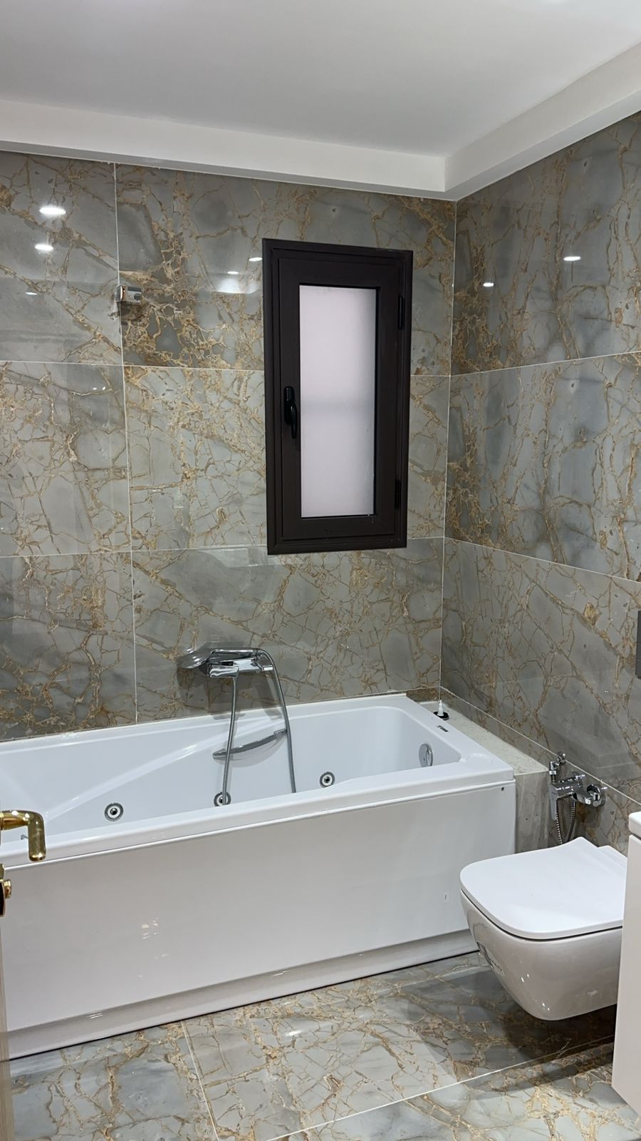 Ain Zaghouan Ain Zaghouan Location Appart. 3 pices Appartement s plus 2 jamais habit