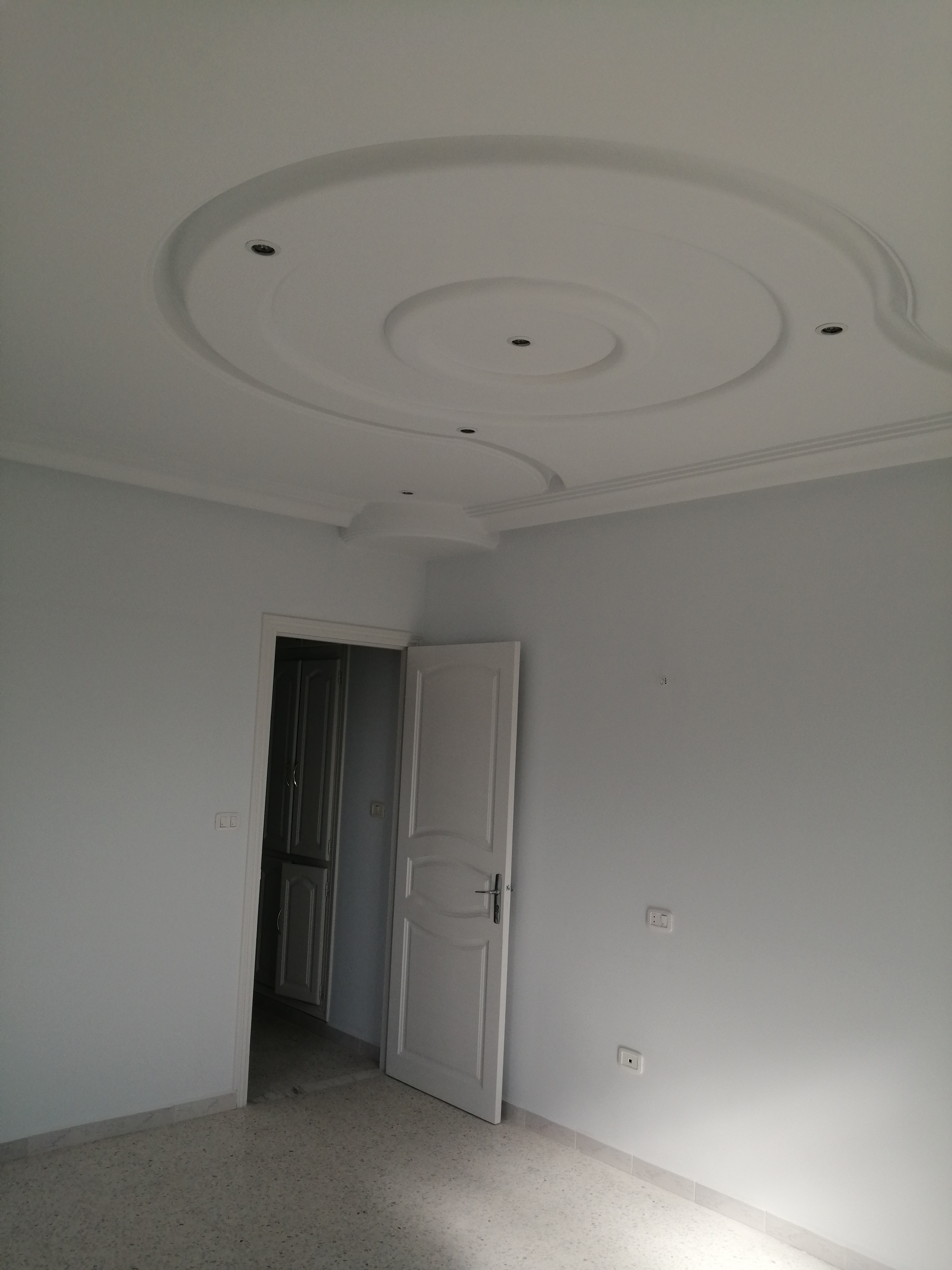 Sfax Sud Merkez Dammak Location Appart. 3 pices App etage de villa
