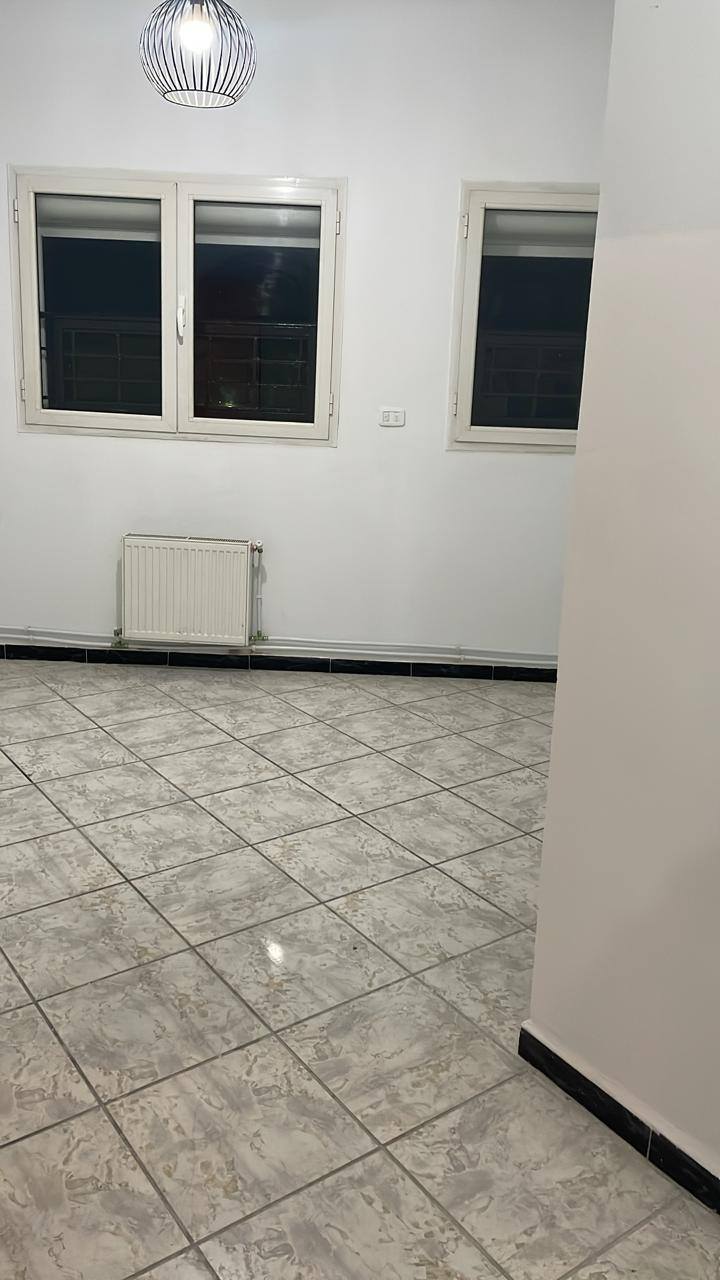Carthage Salambo Location Appart. 4 pices Grand s3 tres propre pres station train salammbo