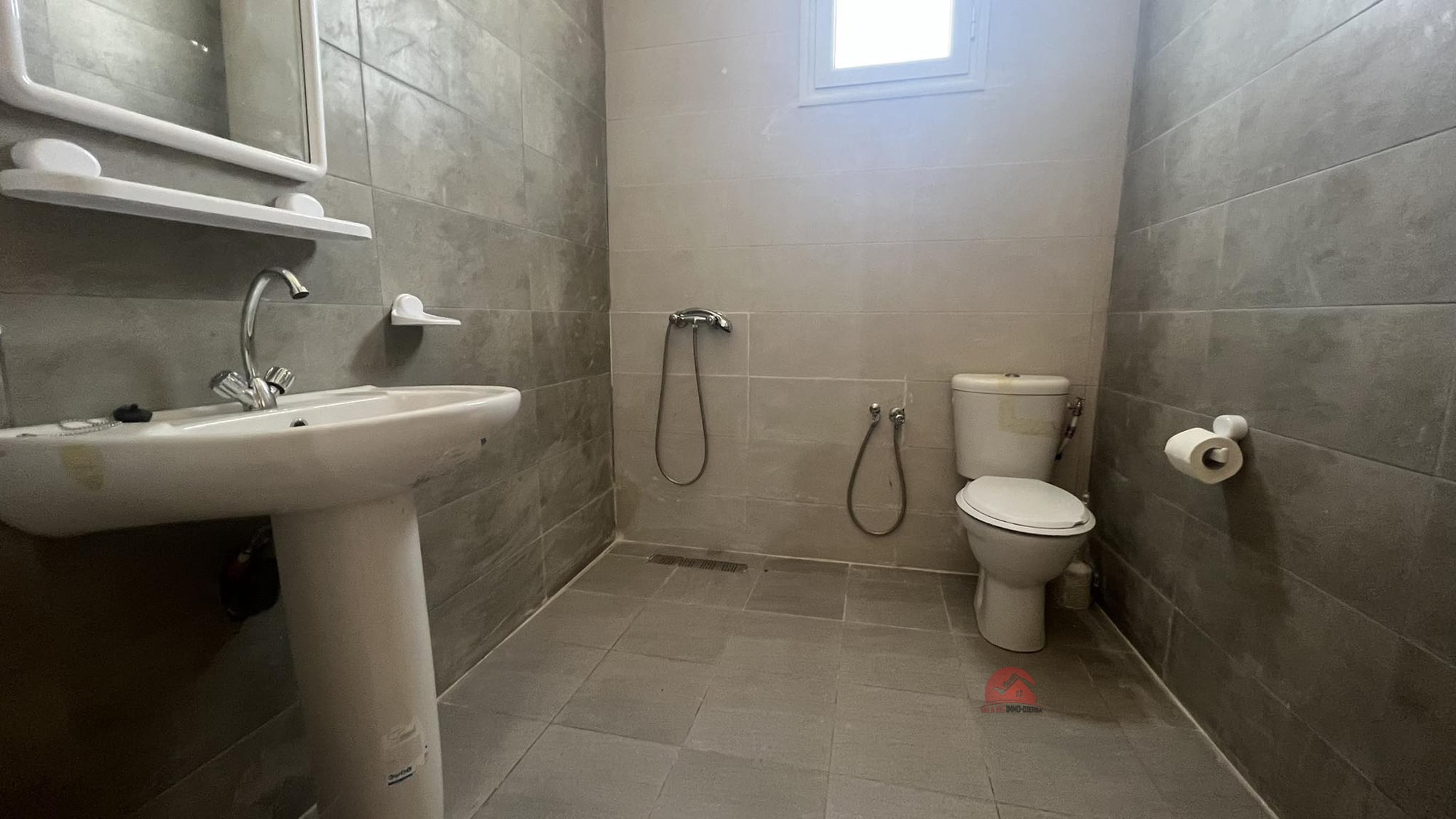 Djerba - Midoun Zone Hoteliere Location Appart. 3 pices Un appartement avec meuble zone touristique djerba