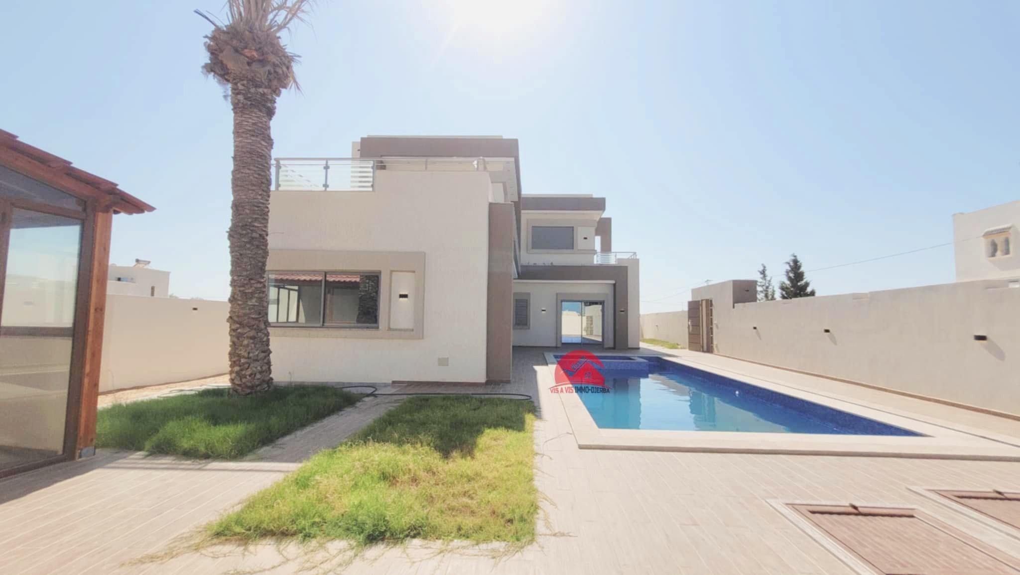 Djerba - Midoun Zone Hoteliere Vente Maisons Villa avec piscine titre bleu djerba za