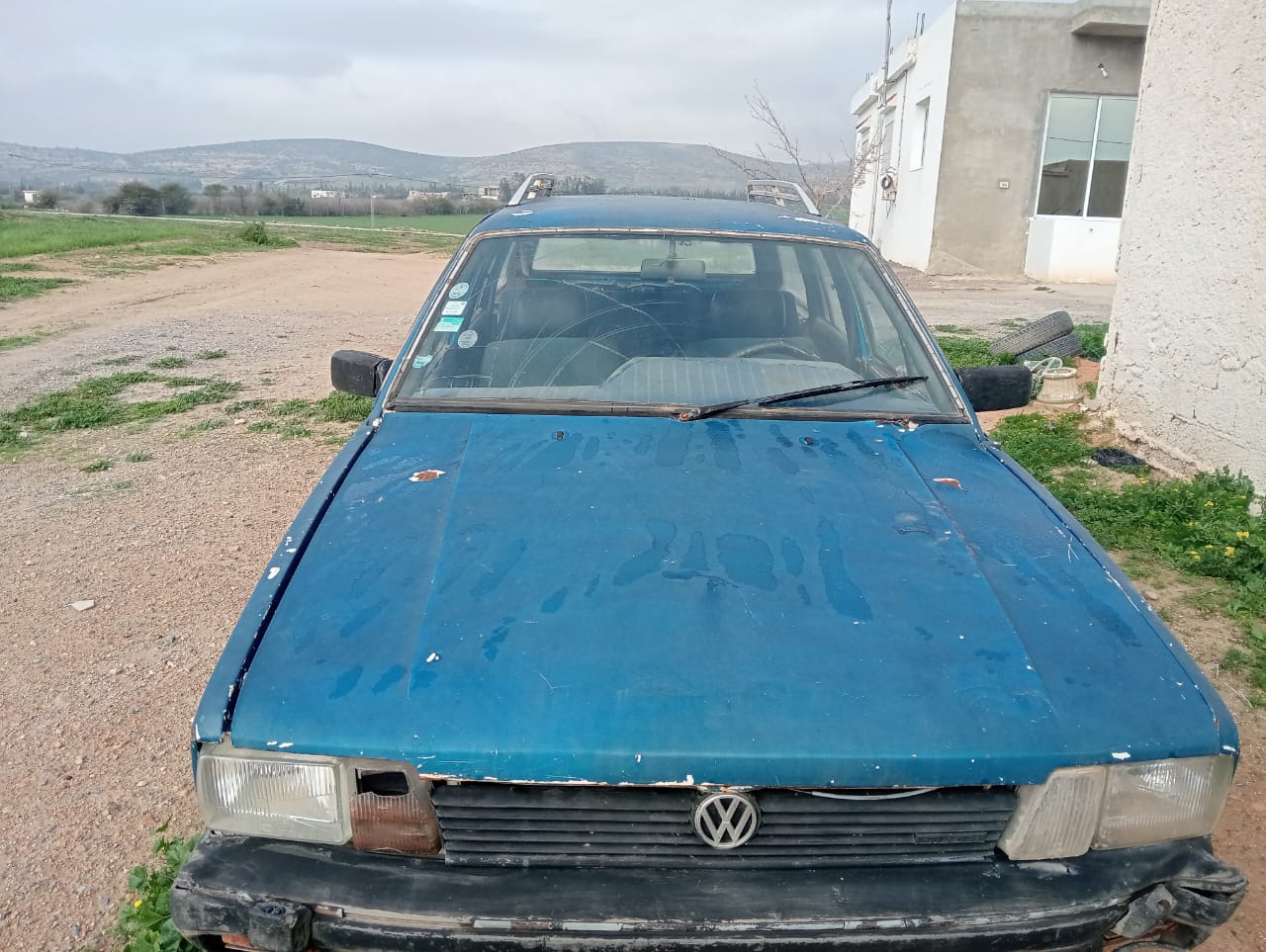 Tebourba Tebourba Volkswagen Passat Passat bleu
