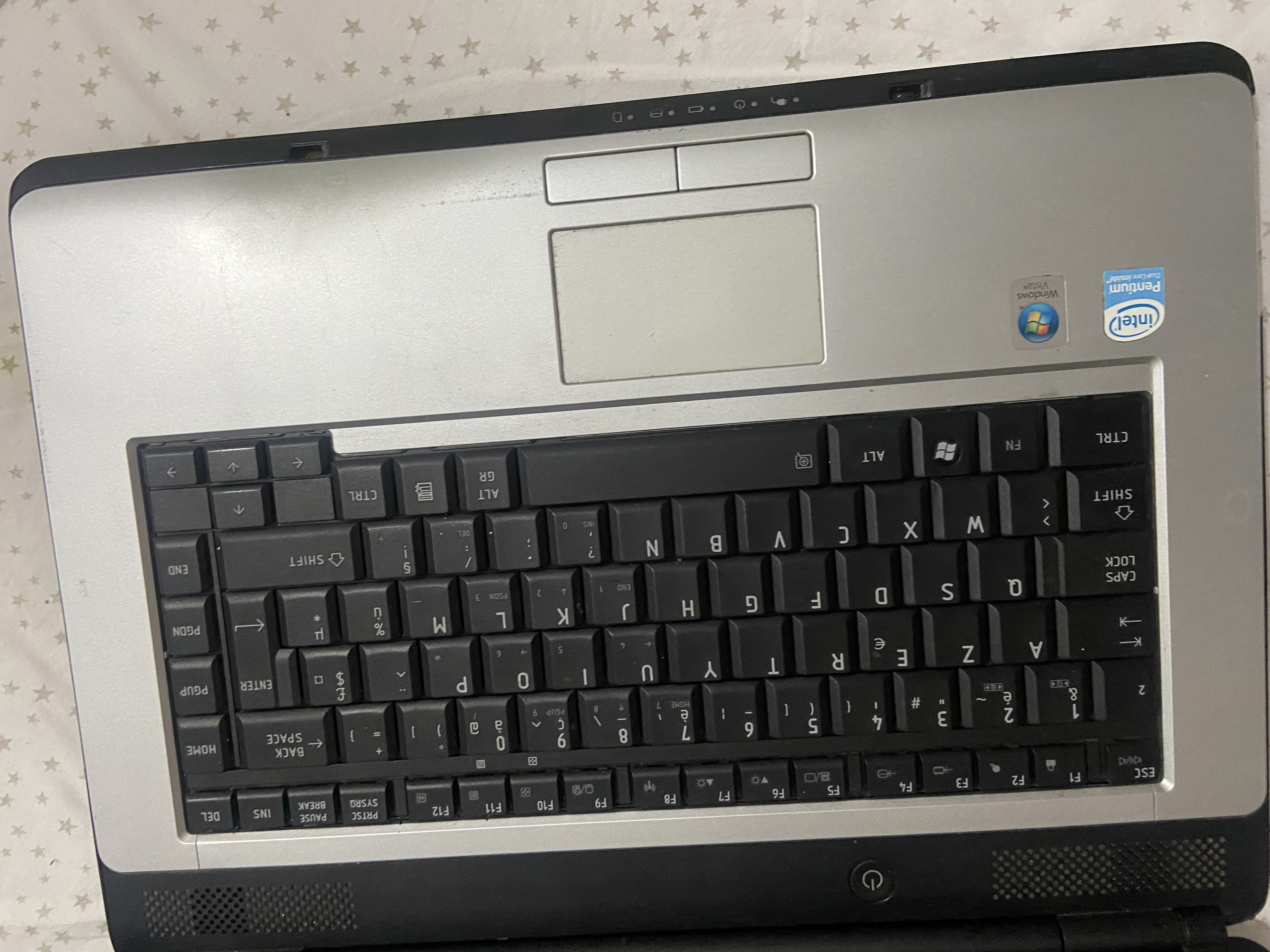 Ariana Ville Cite Ennasr 2 Toshiba Autre Ordinateur portable toshiba