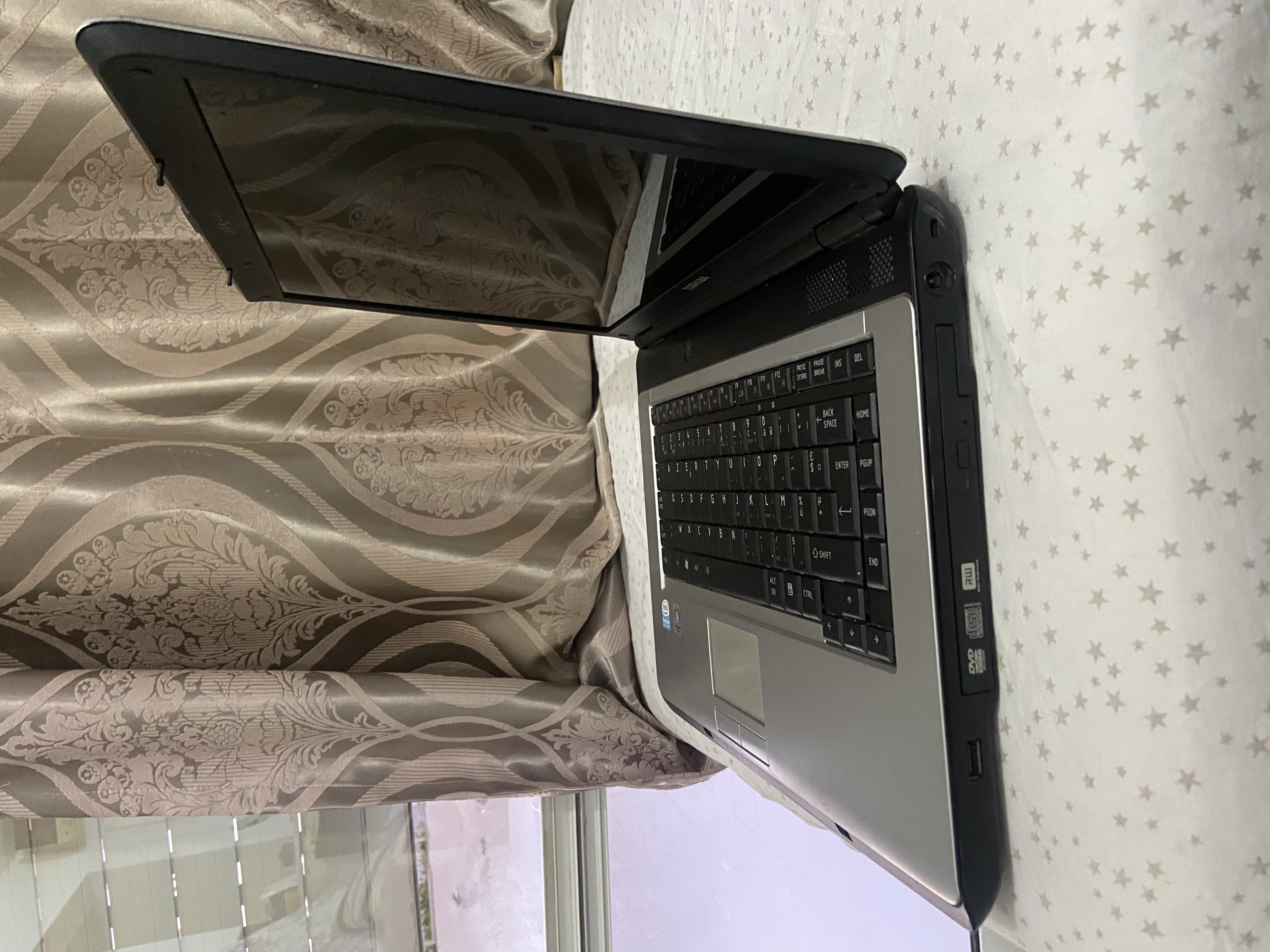Ariana Ville Cite Ennasr 2 Toshiba Autre Ordinateur portable toshiba