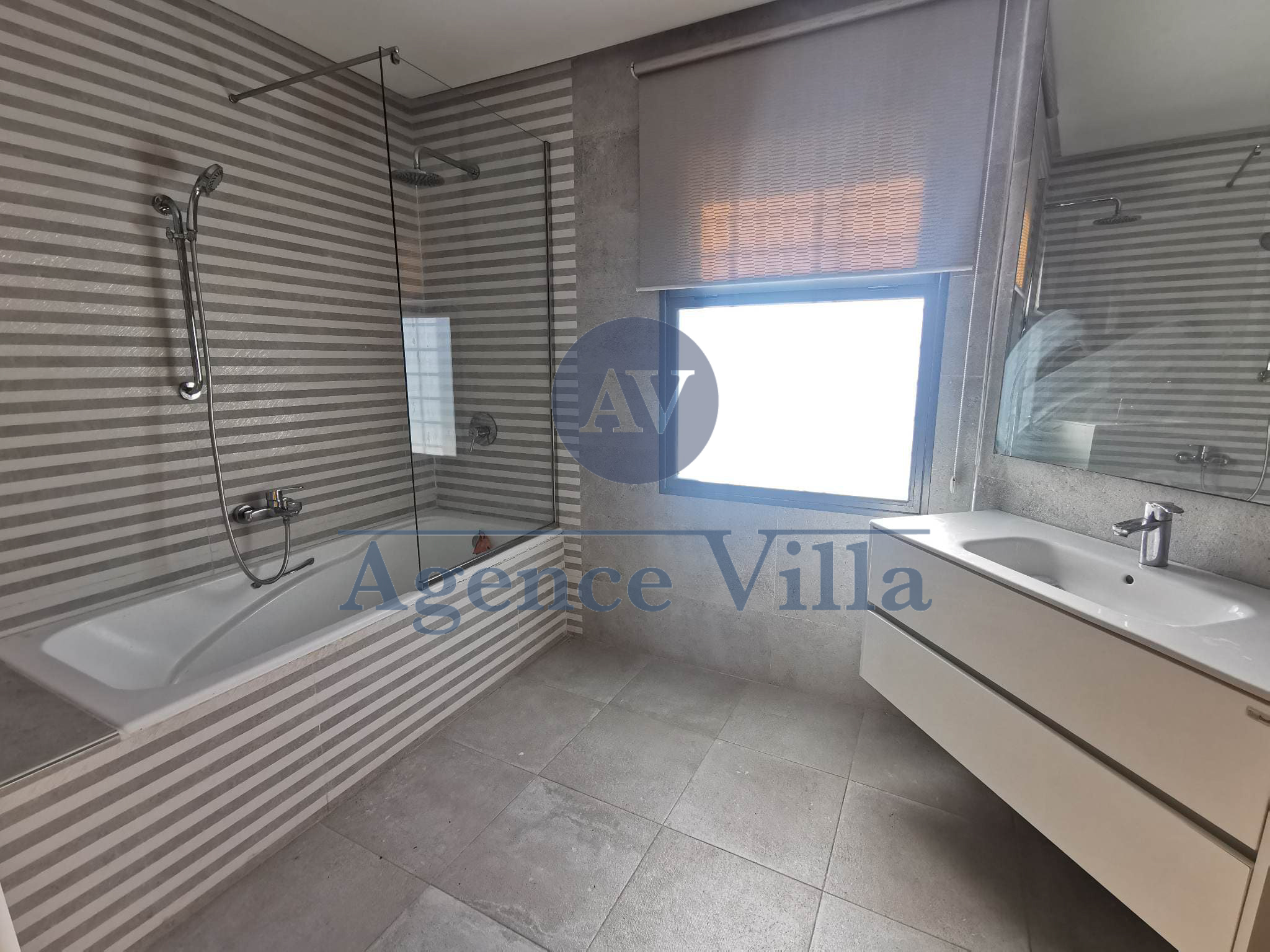 La Soukra La Soukra Location Maisons Une villa s4  la soukra avec piscine