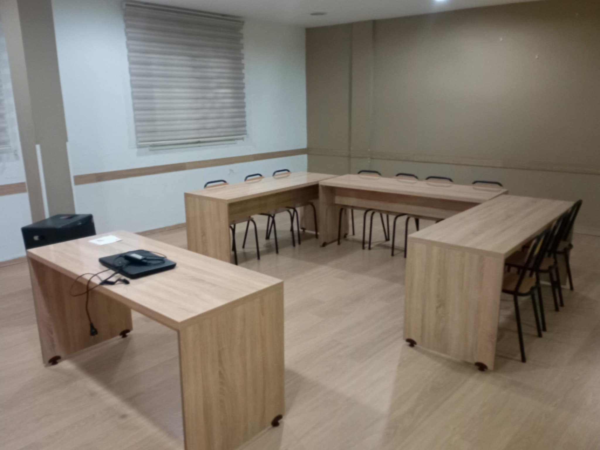 Ariana Ville Ariana Bureaux & Commerces Bureau Grand espace pour entreprise prs de africa mall