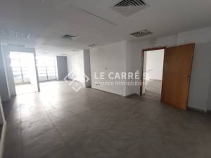 La Marsa Berge Du Lac Location Appart. 1 pice Un local 330m2 au lac 2