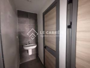 La Marsa Berge Du Lac Location Appart. 1 pice Un local 330m2 au lac 2