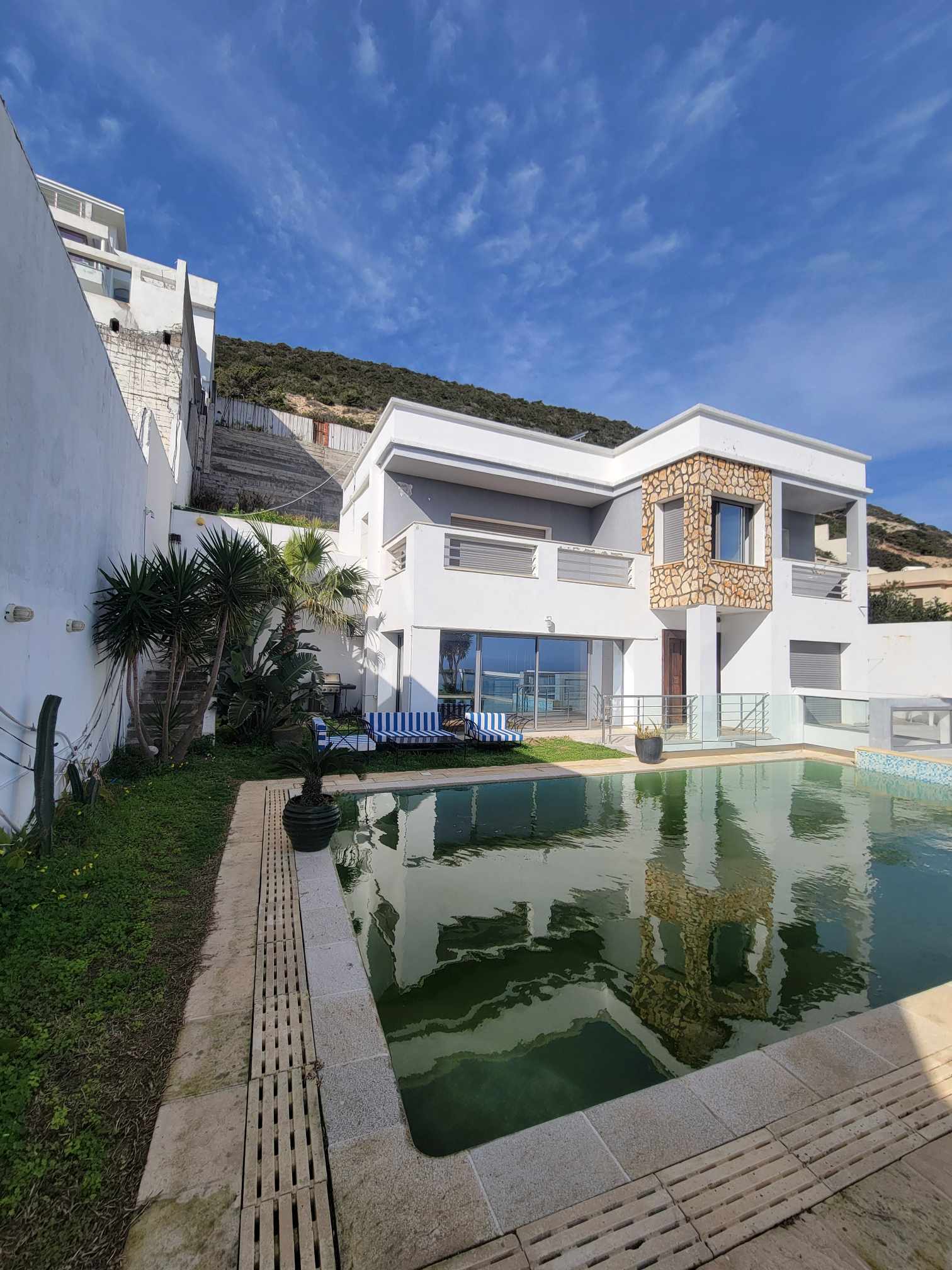 Bizerte Nord Bizerte Location Appart. 3 pices Villa avec piscine