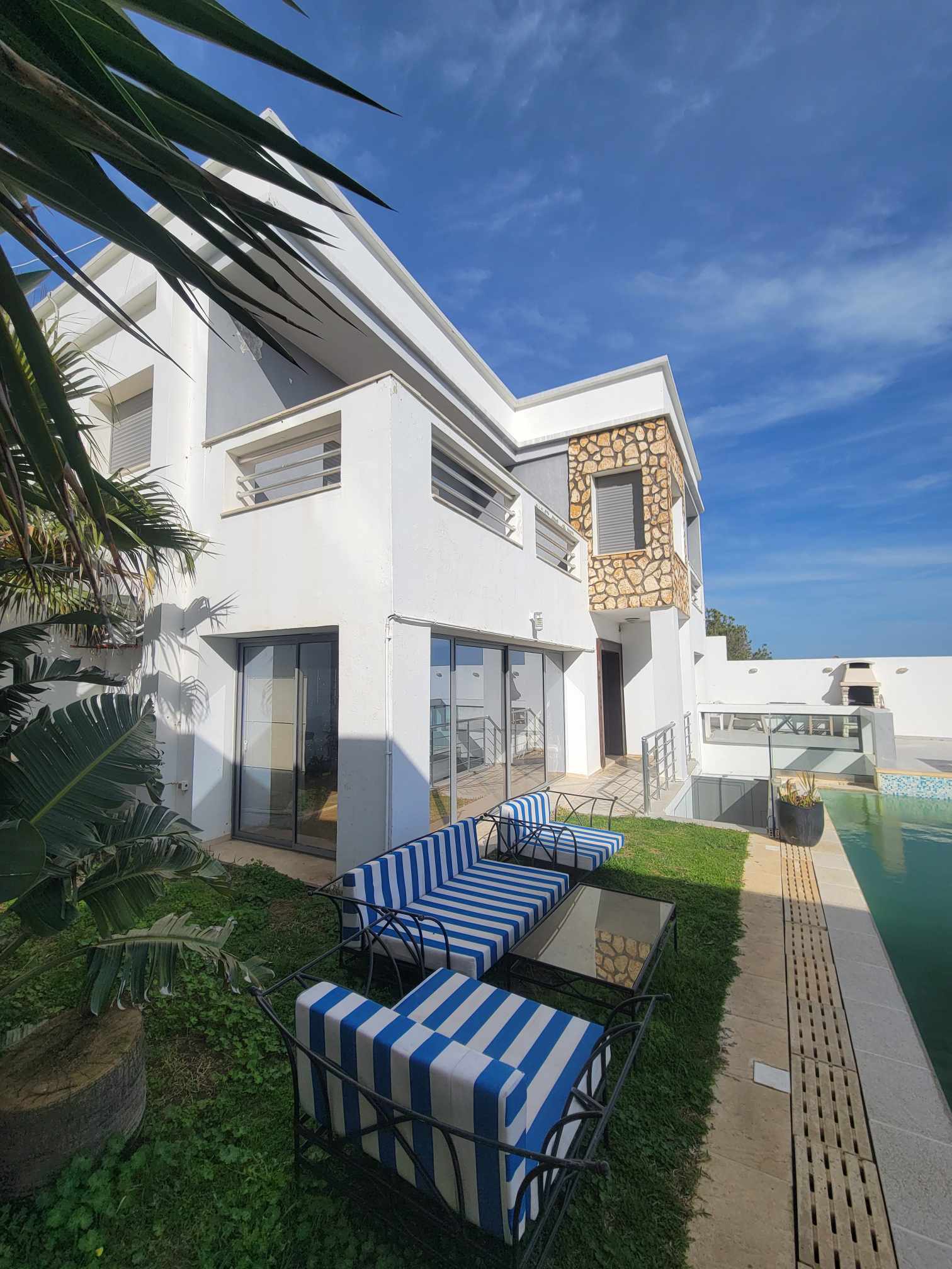 Bizerte Nord Bizerte Location Appart. 3 pices Villa avec piscine