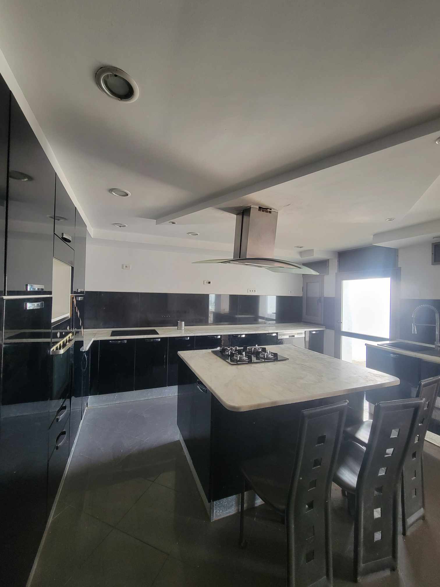 Bizerte Nord Bizerte Location Appart. 3 pices Villa avec piscine
