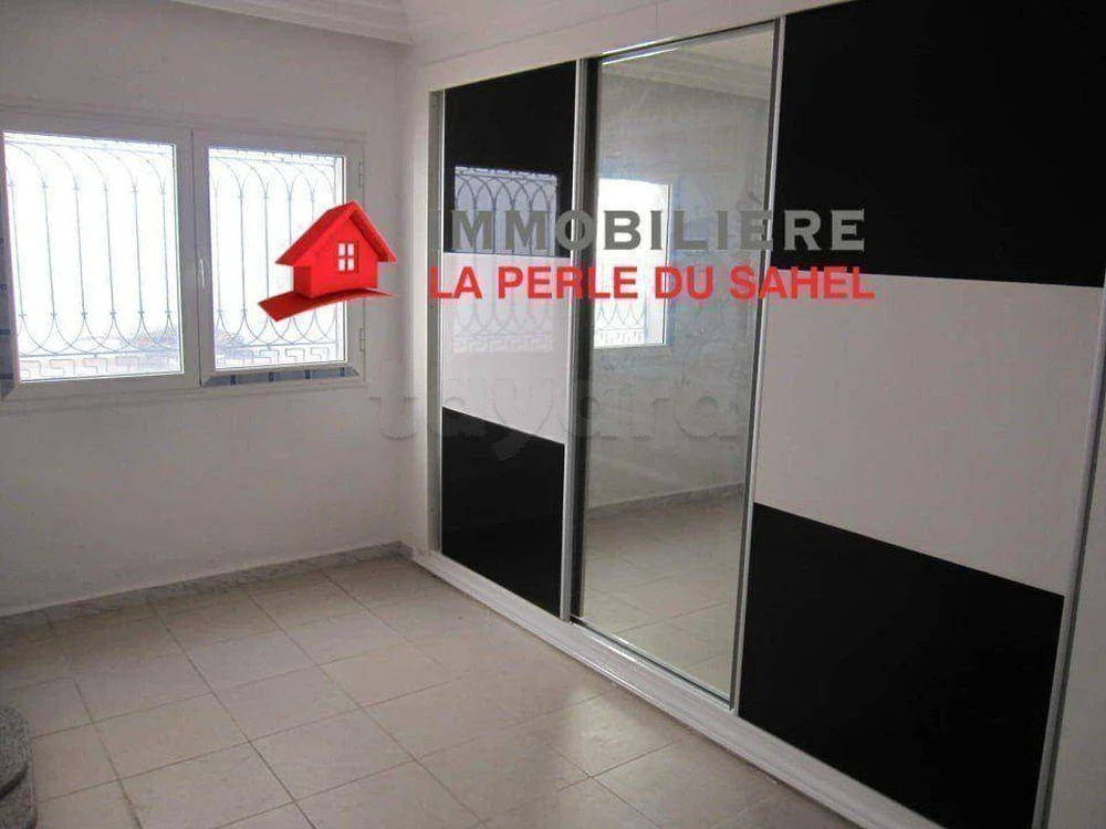 Kalaa Essghira Cite El Manezeh Vente Appart. 2 pices Jolie villa