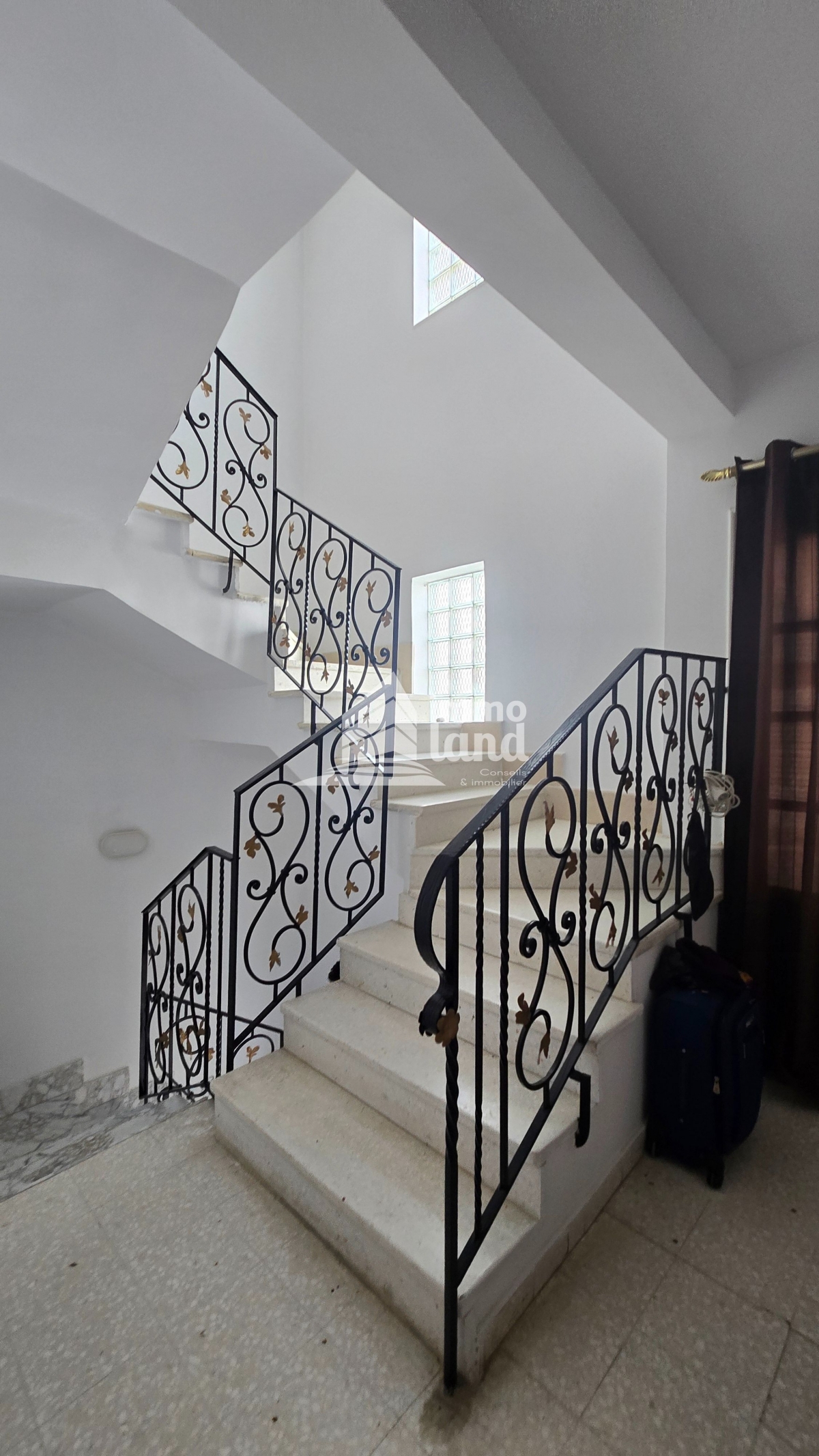 El Kram Le Kram Vente Maisons Maison sur deux niveaux au kram