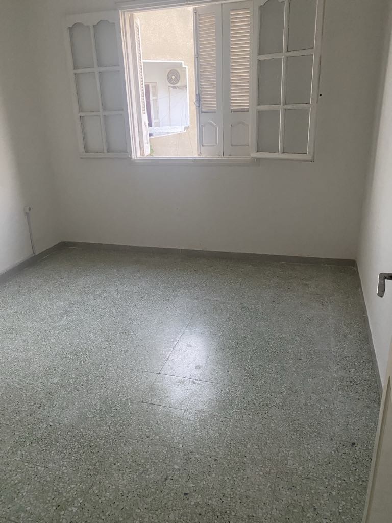 Ariana Ville Cite Ennouzha Location Appart. 3 pices Etage de villa s2 ariana pour 2 ou 3 personnes
