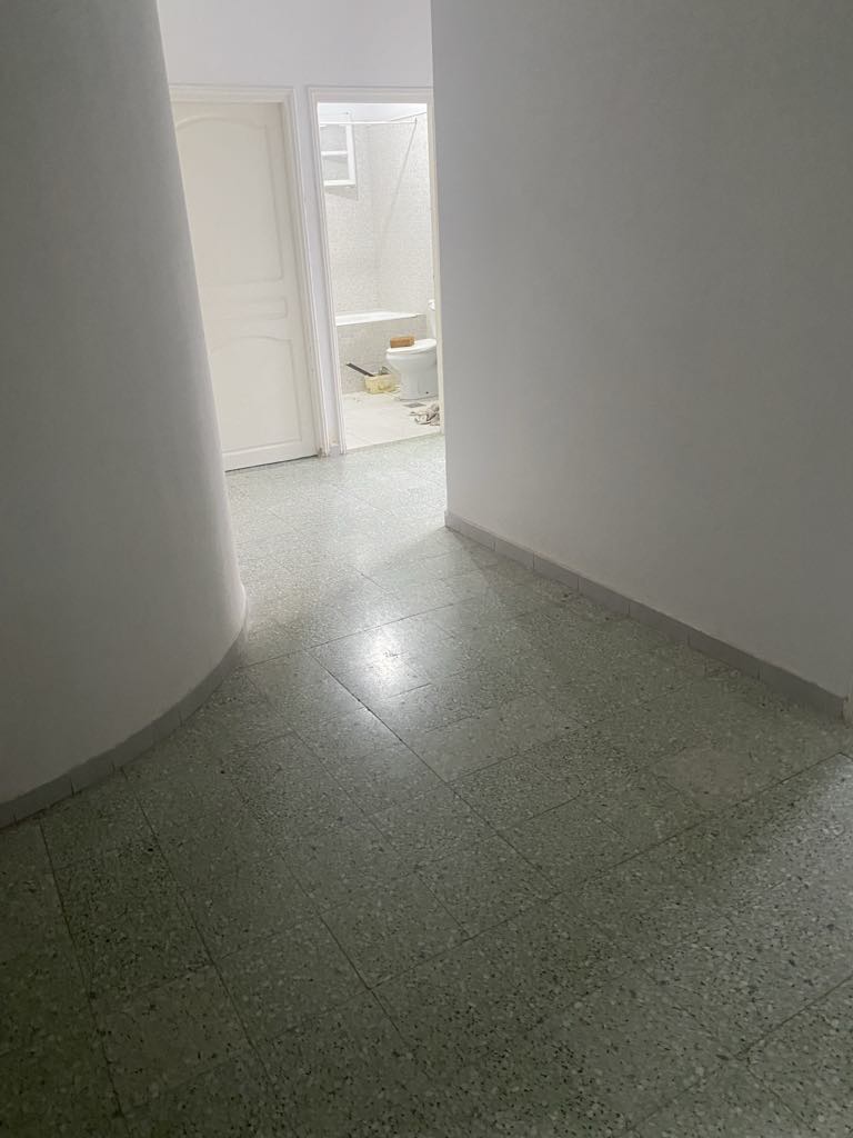 Ariana Ville Cite Ennouzha Location Appart. 3 pices Etage de villa s2 ariana pour 2 ou 3 personnes