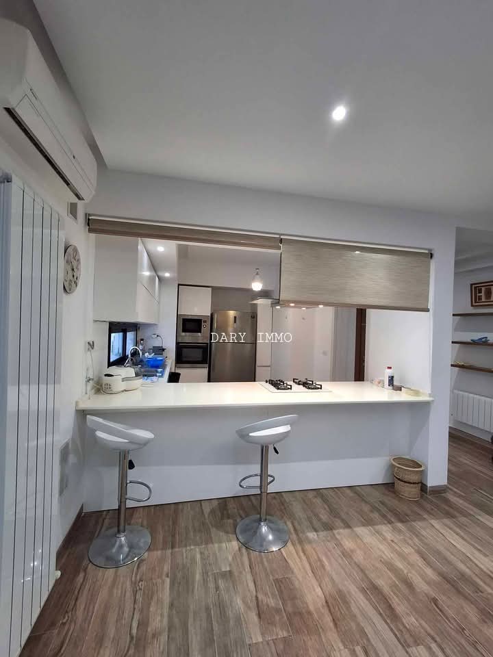 La Marsa Marsa Ennassim Location Appart. 3 pices S2 moderne luxueux meubl avec cellier  la marsa