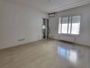 Nabeul Cite Universitaire Location Appart. 1 pice  annuelle s1 vide dans une ref503a