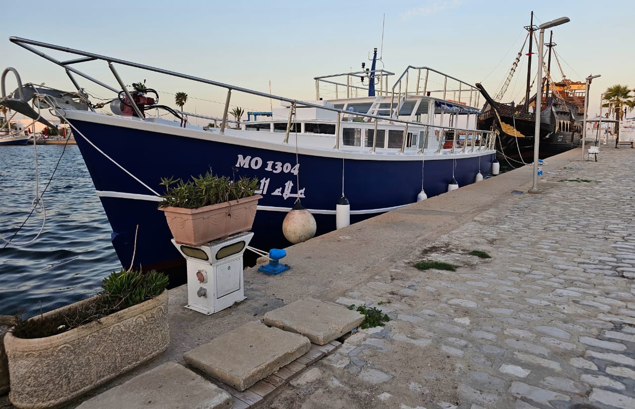 Hammam Sousse El Kantaoui Bateaux  moteurs Yacht (+15m) Bateau  de balade en mer en bois