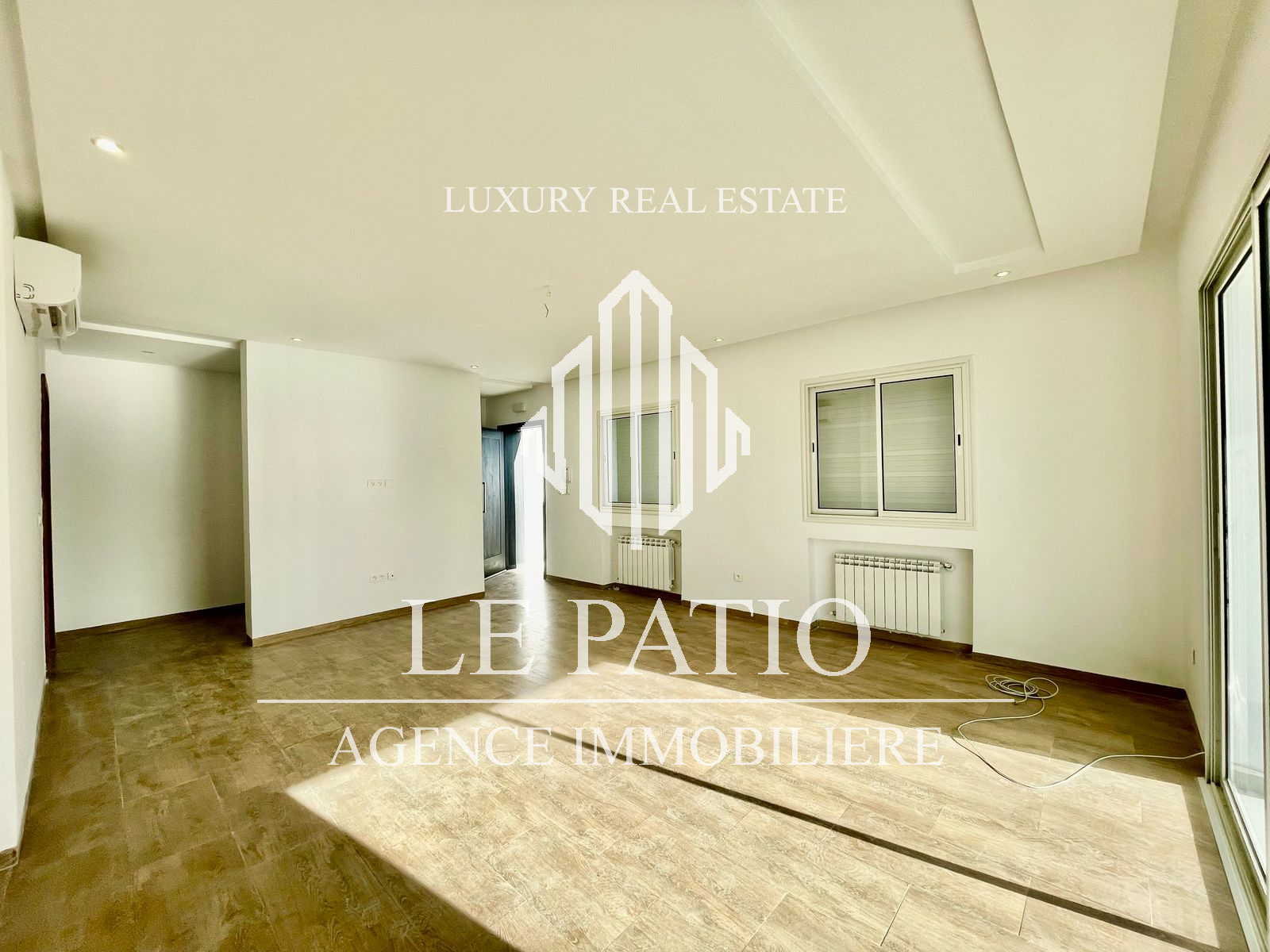 La Marsa Marsa Safsaf Location Appart. 4 pices Etage de villa s3  la marsa ville