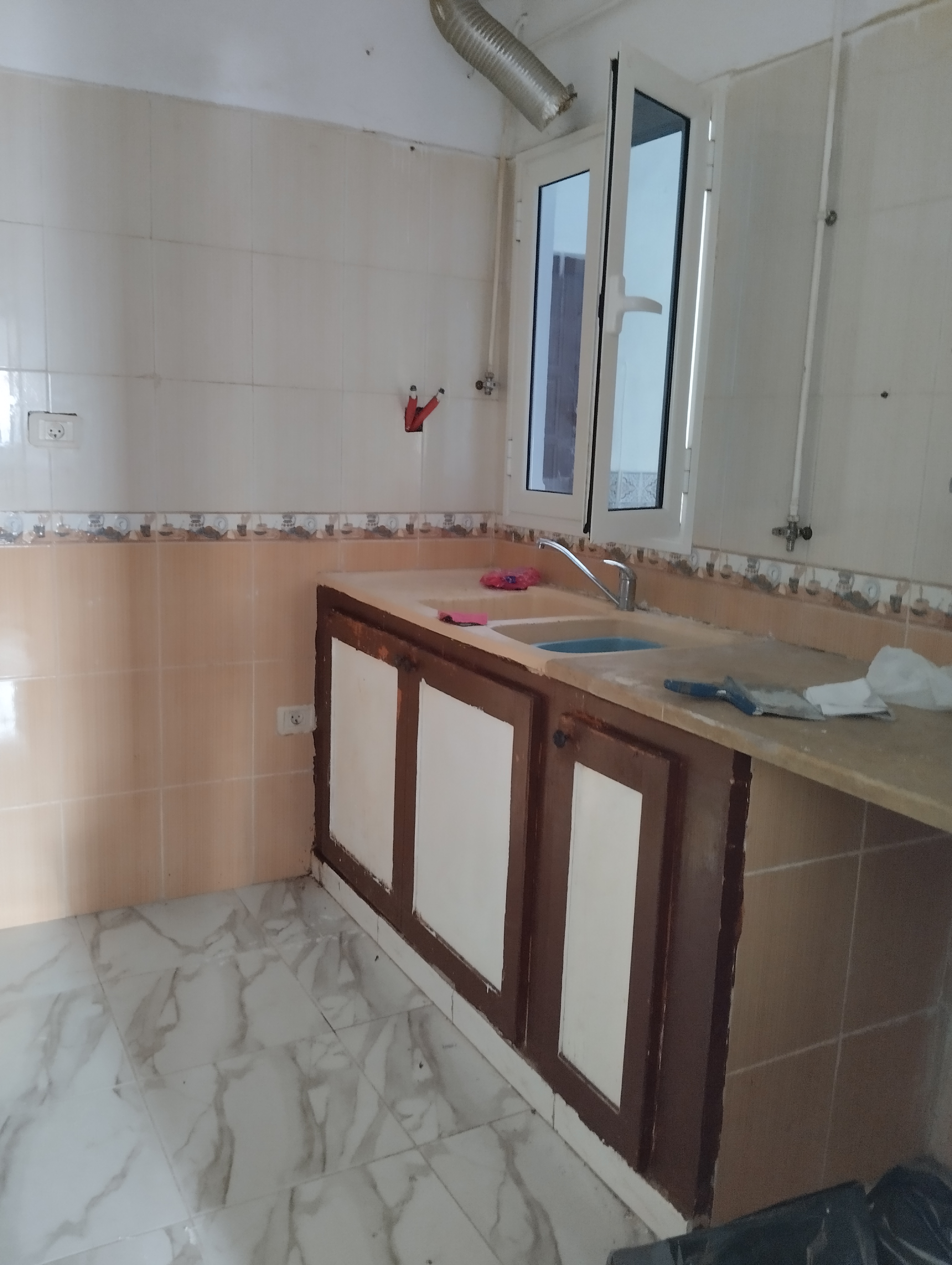 El Kram Le Kram Ouest Location Appart. 4 pices Appartement 1 re etage