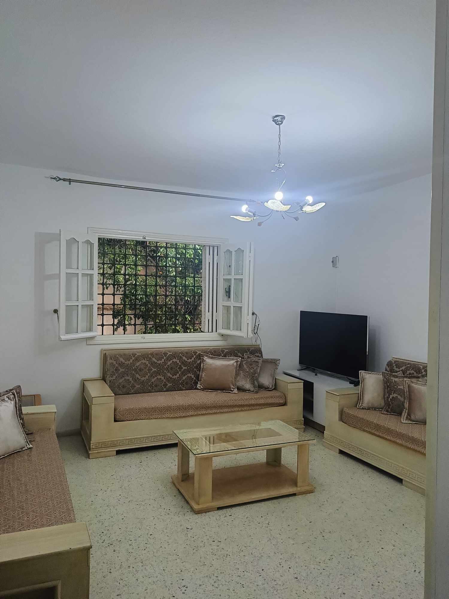 La Soukra Borj Louzir Vente Appart. 3 pices Une maison plain pied  borj louzir sidi sofian