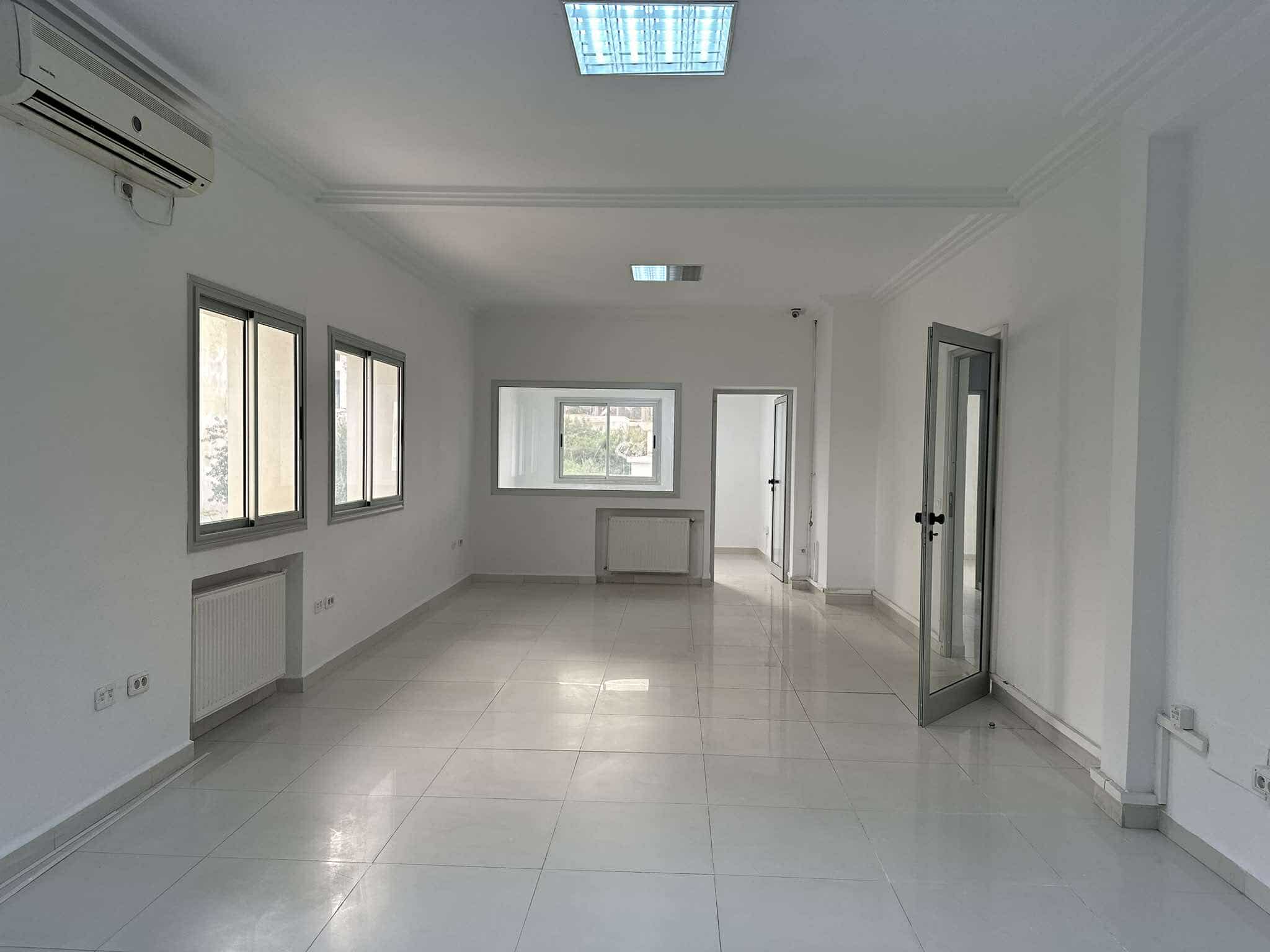 Ariana Ville El Menzah 5 Bureaux & Commerces Bureau Bureau a6 200m haut standing  menzah 5