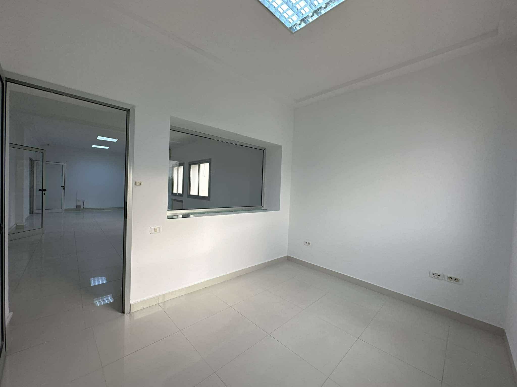 Ariana Ville El Menzah 5 Bureaux & Commerces Bureau Bureau a6 200m haut standing  menzah 5