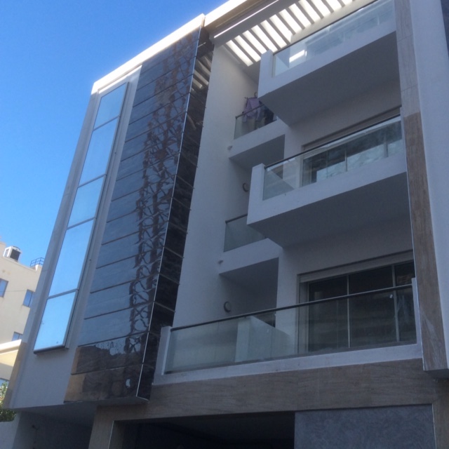 El Menzah Tunis Belvedere Location Appart. 3 pices Pl pasteur salon et 2 pices au 1er tage moderne
